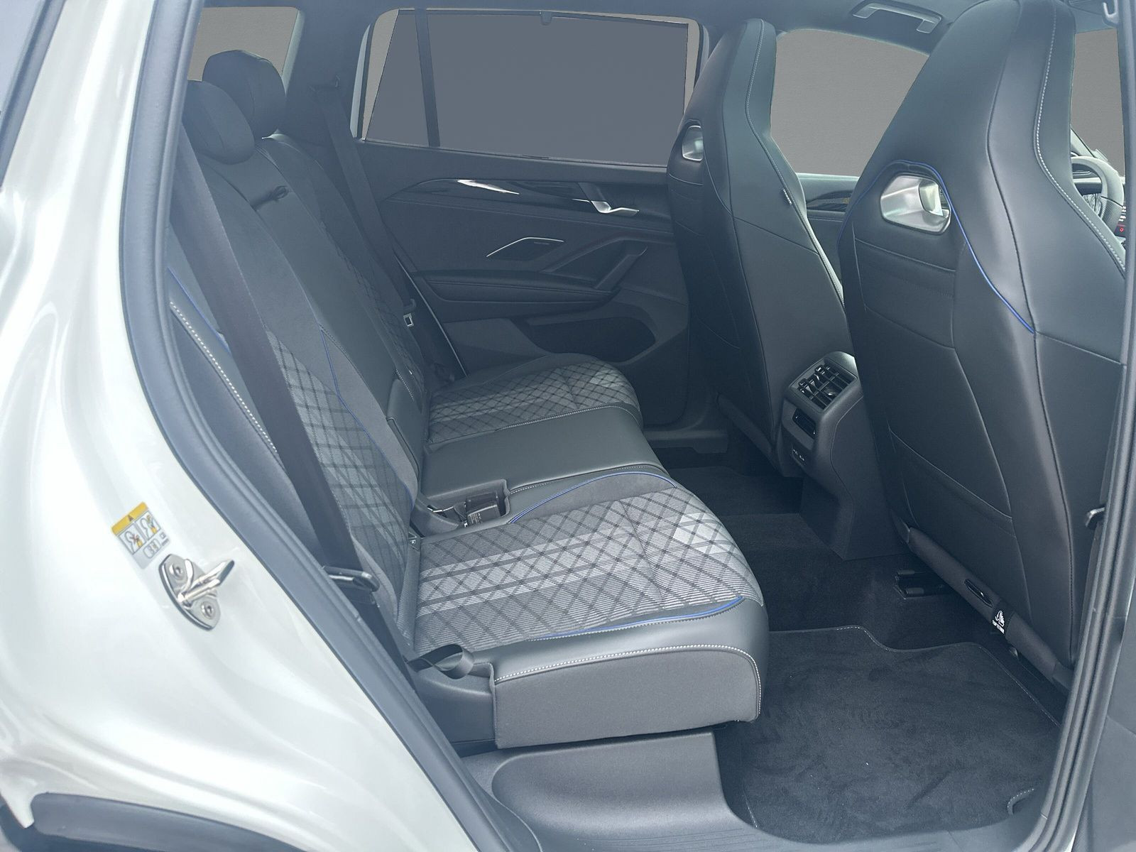 Volkswagen - Tayron_14