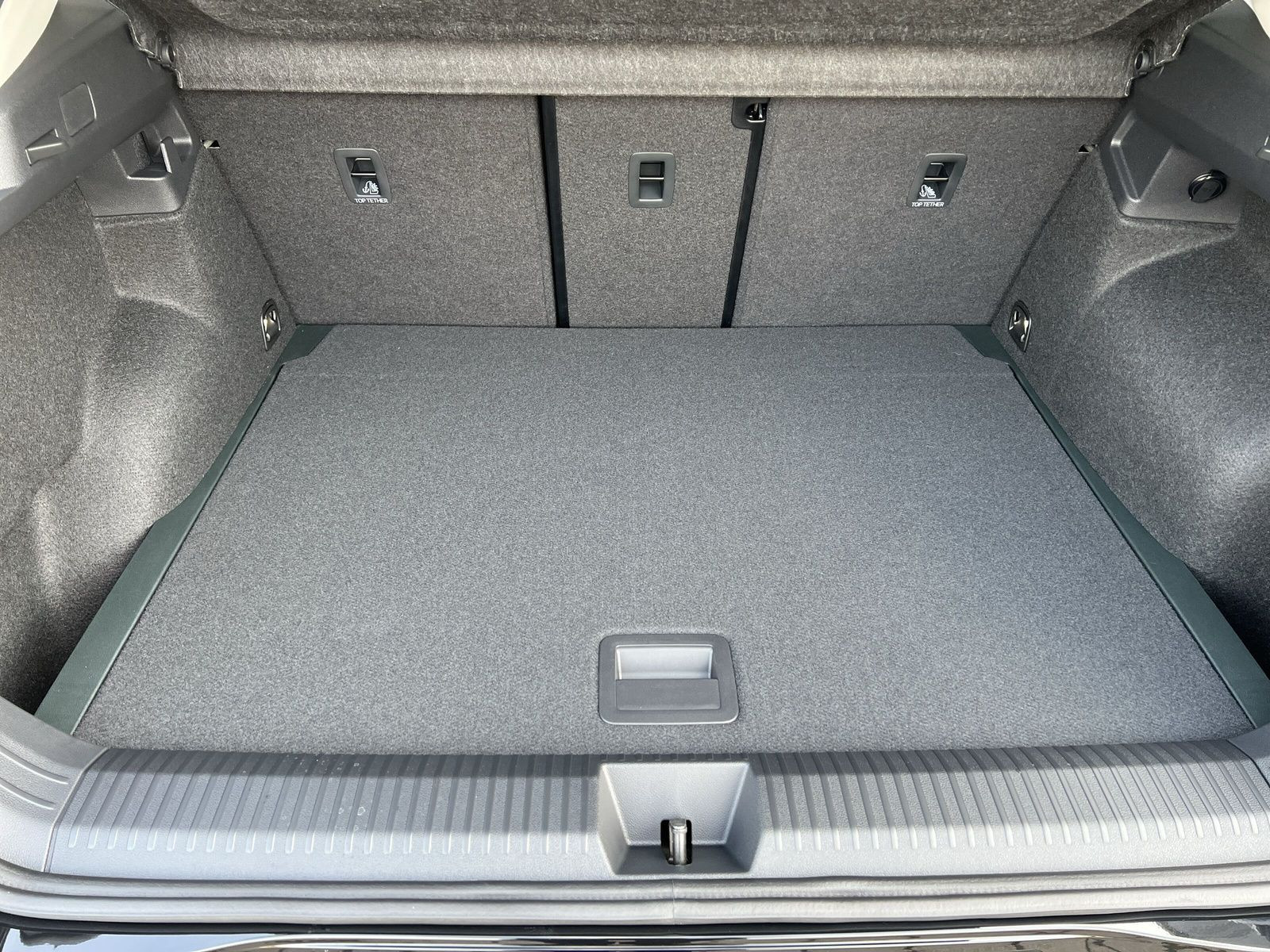 Volkswagen - T-Roc_10