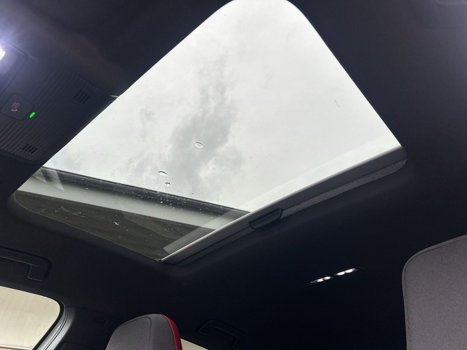 Volkswagen - Golf GTI_27