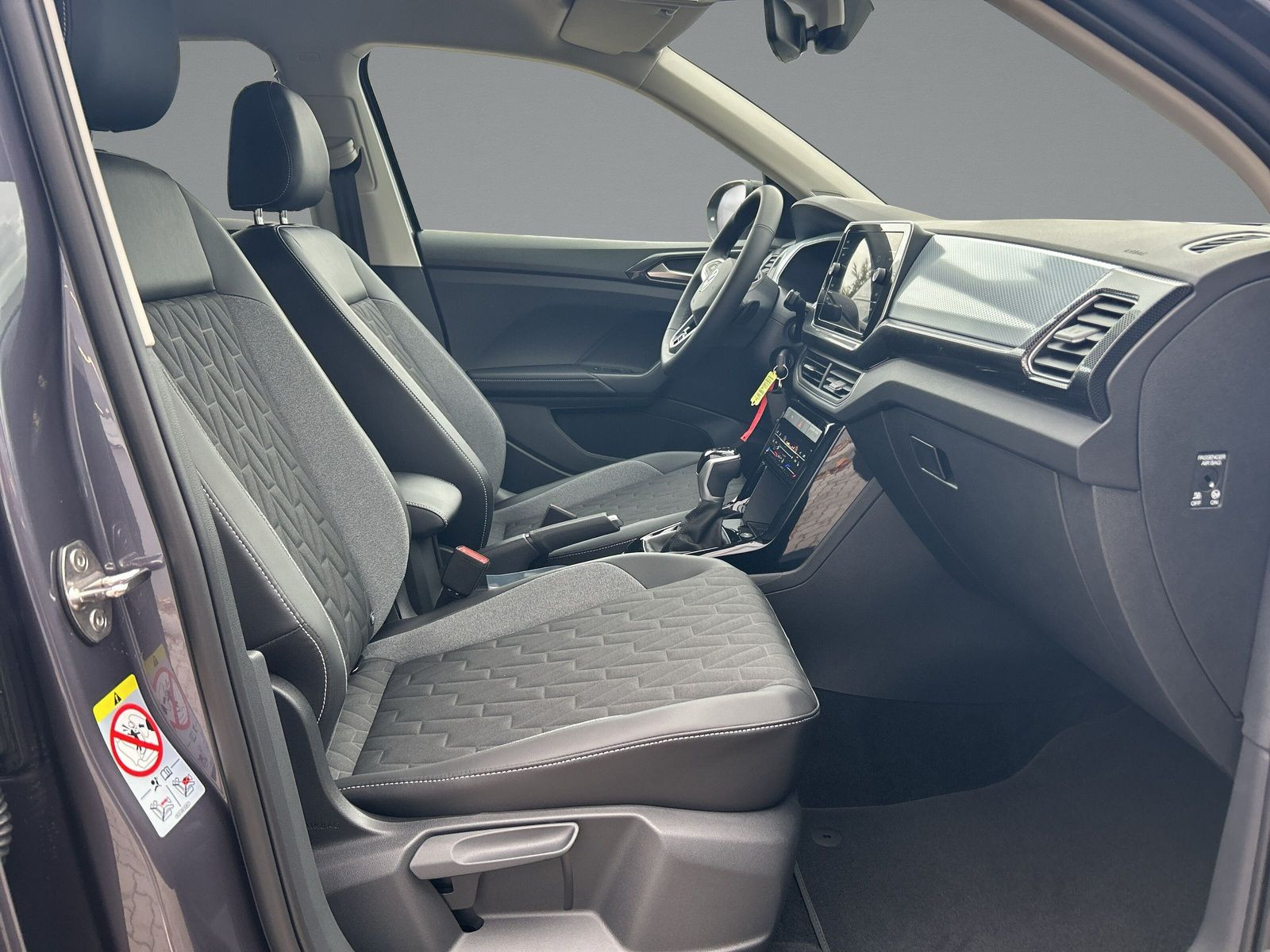 Volkswagen - T-Cross_13