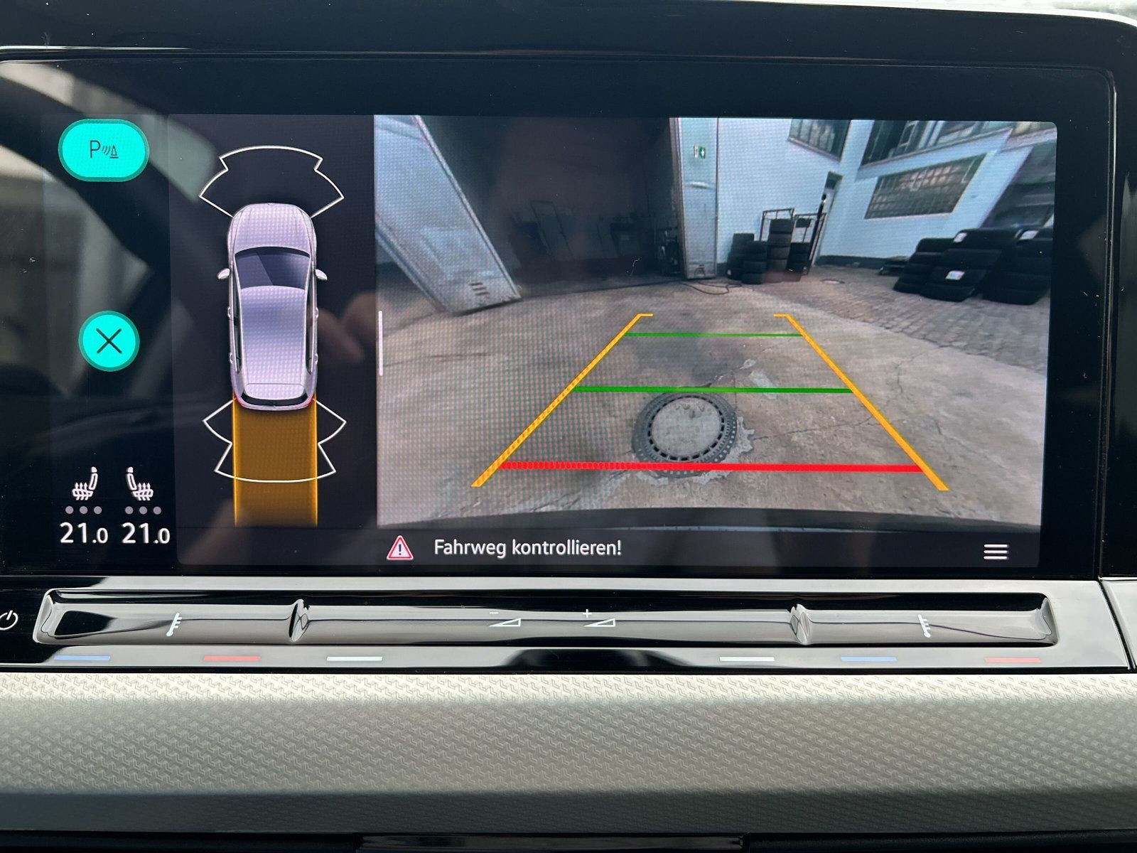 Volkswagen - Golf_24