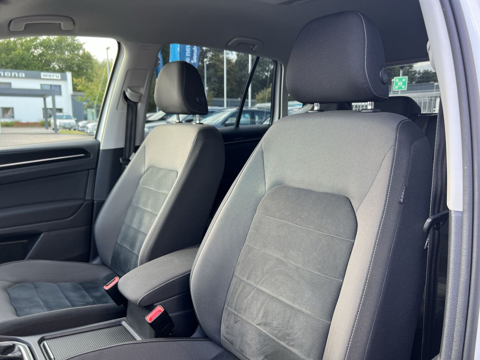 Volkswagen - Golf Sportsvan_24 Volkswagen - Golf Sportsvan_24