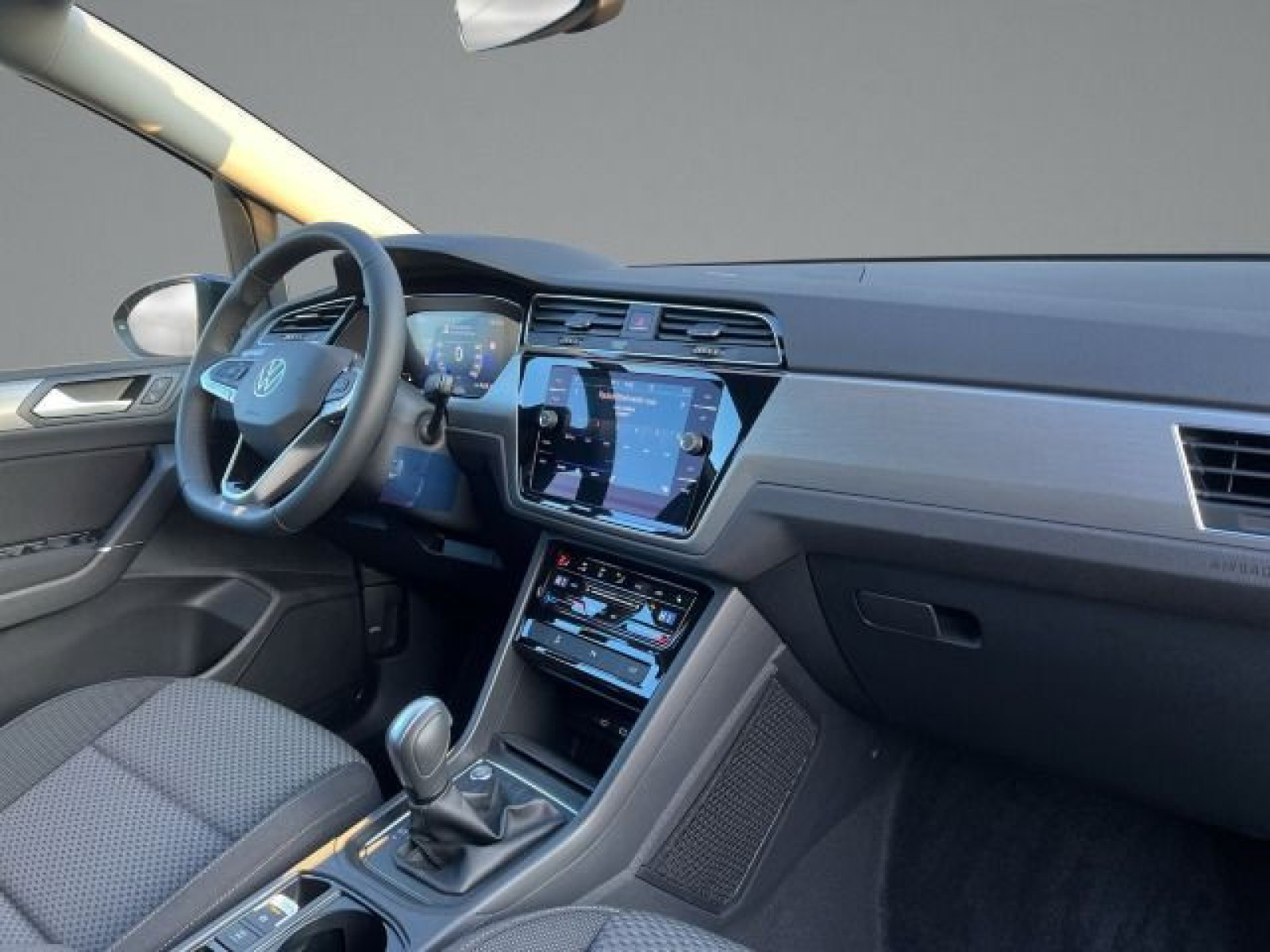 Volkswagen - Touran_15