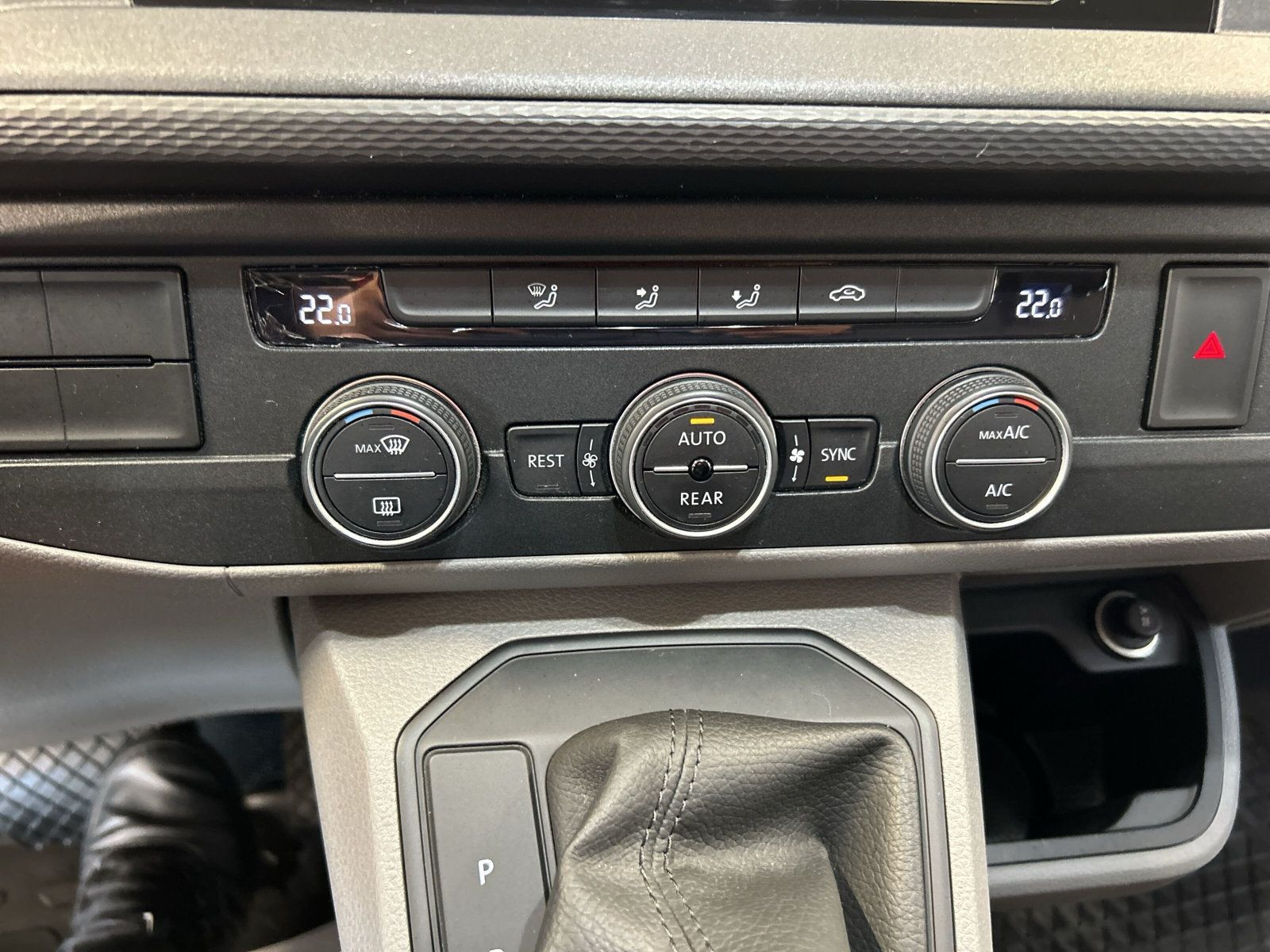 Volkswagen - T6.1 Caravelle_15