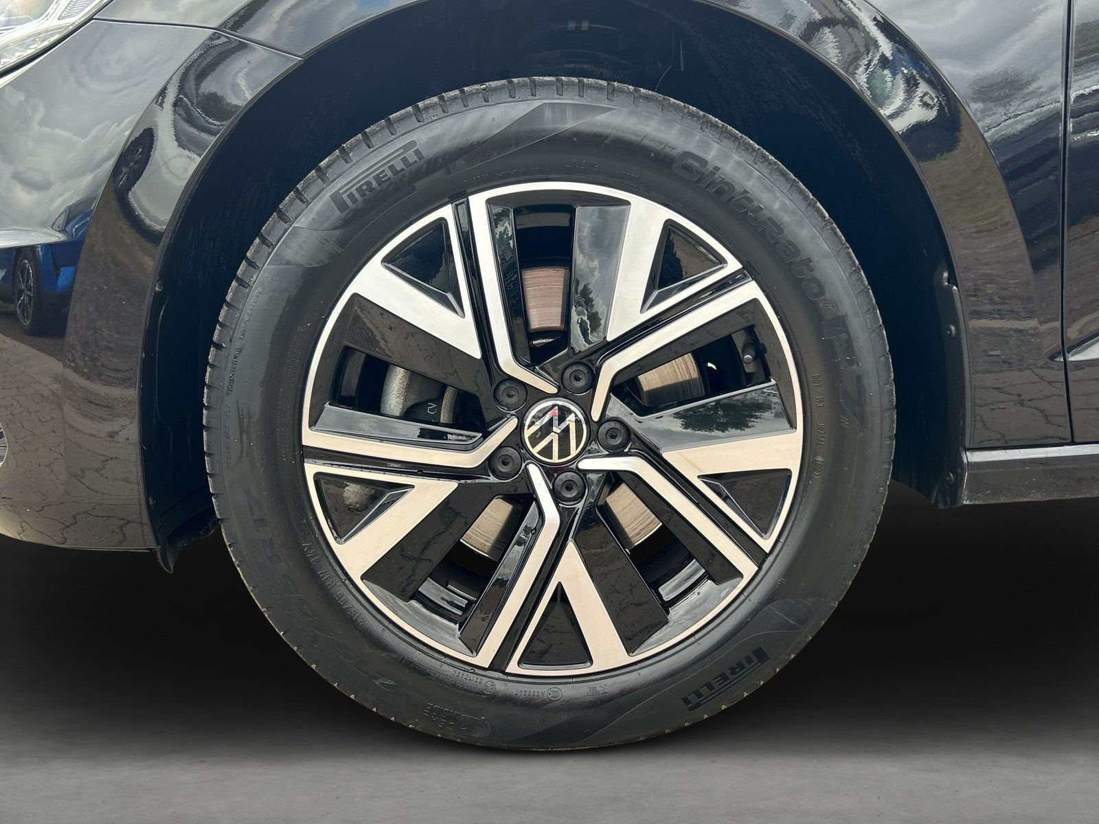 Volkswagen - Touran_7