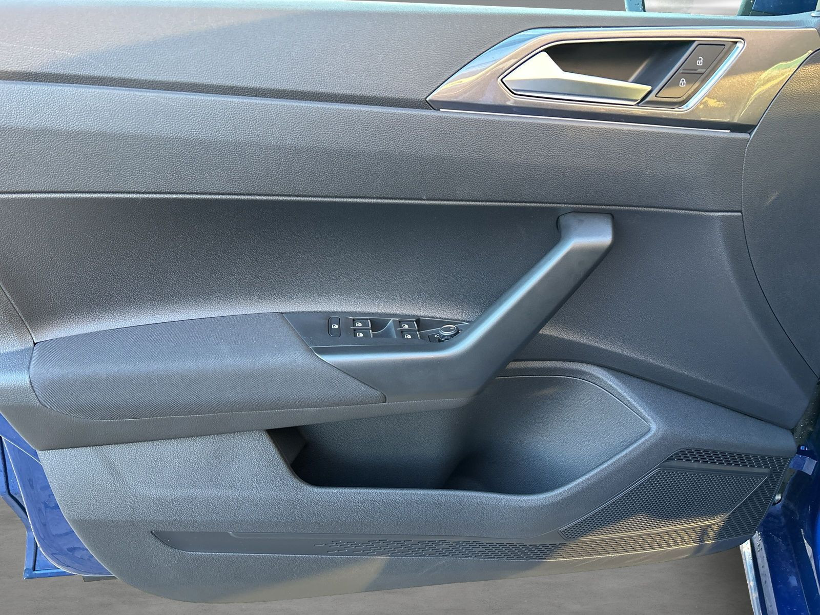 Volkswagen - Polo_23