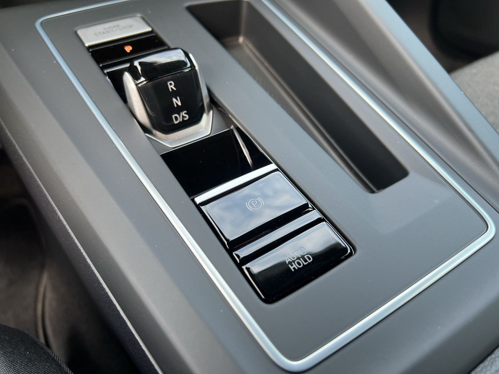 Volkswagen - Golf_16