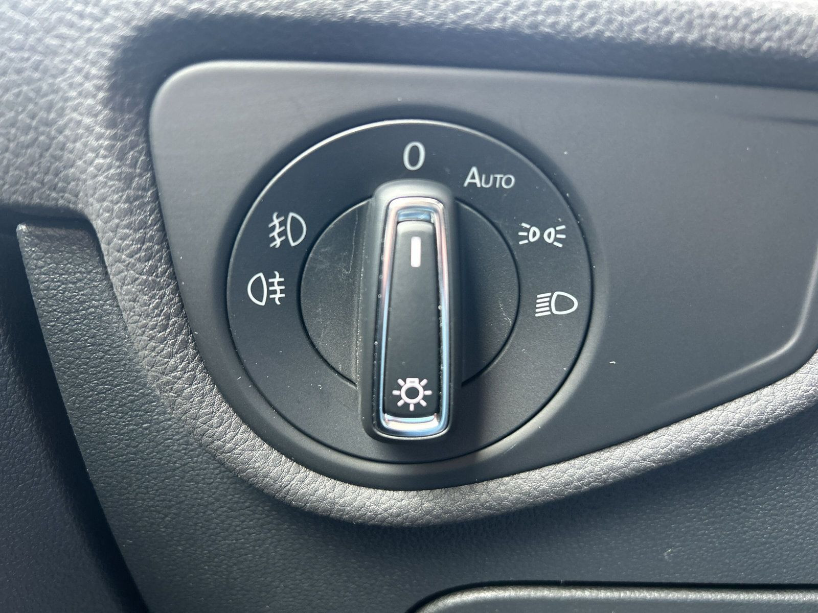 Volkswagen - Touran_26