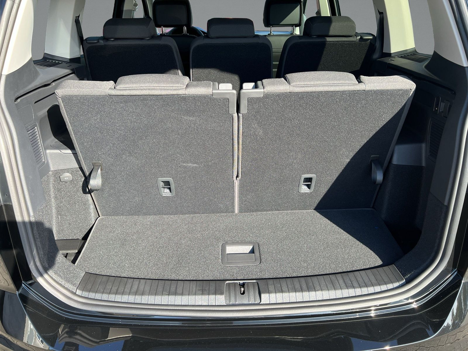 Volkswagen - Touran_9