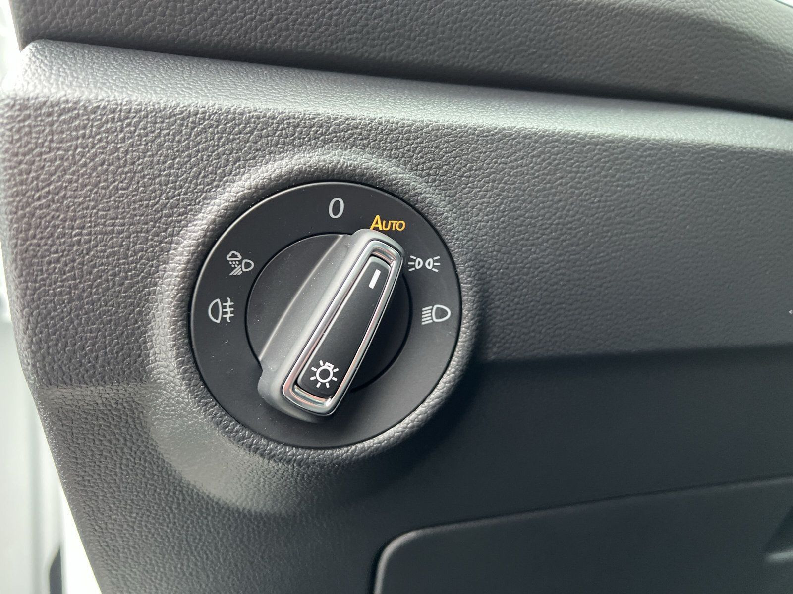 Volkswagen - T-Roc_30