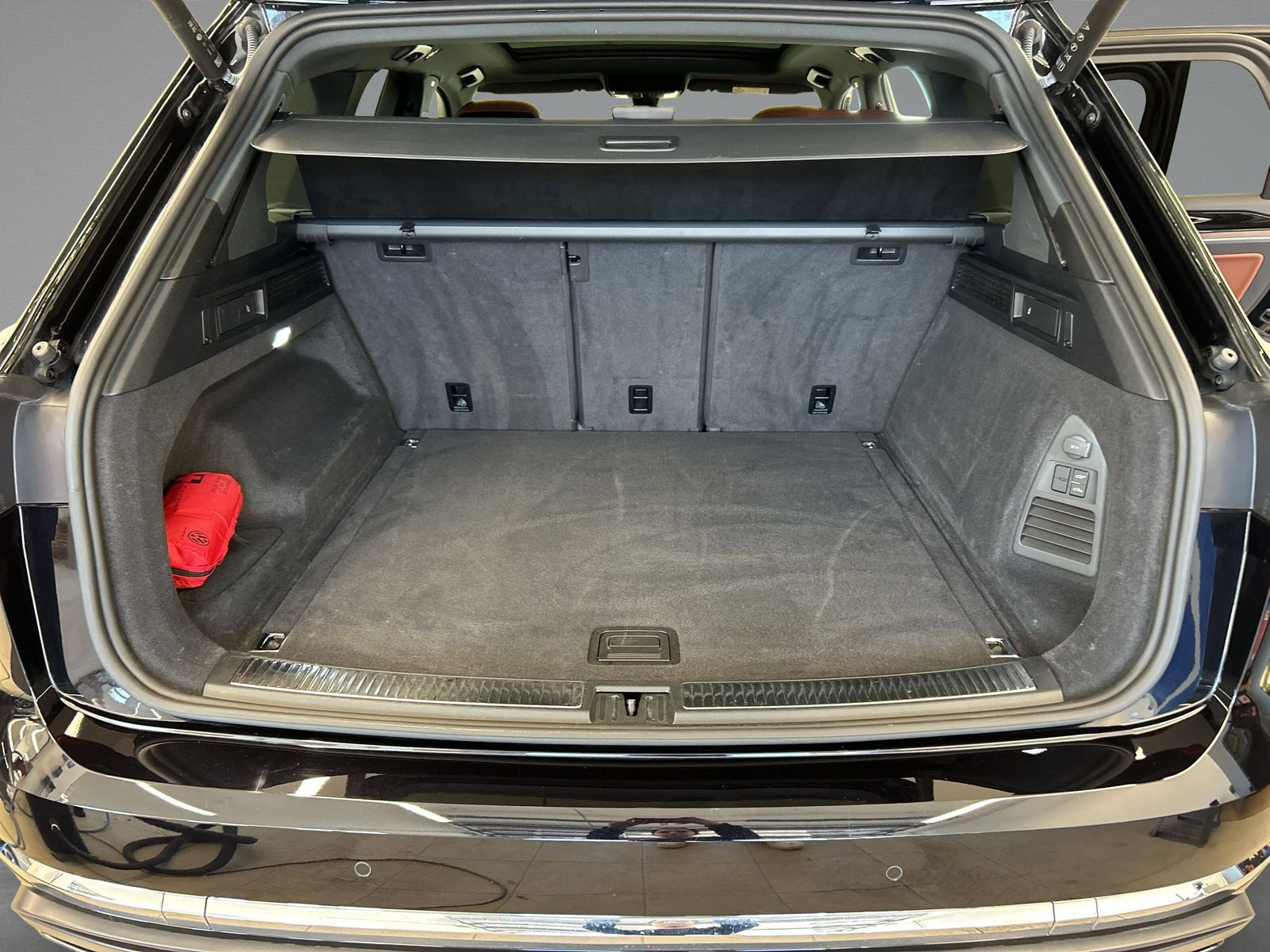Volkswagen - Touareg_9