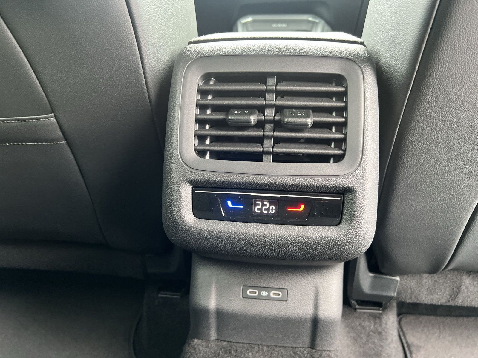 Volkswagen - T-Roc_35