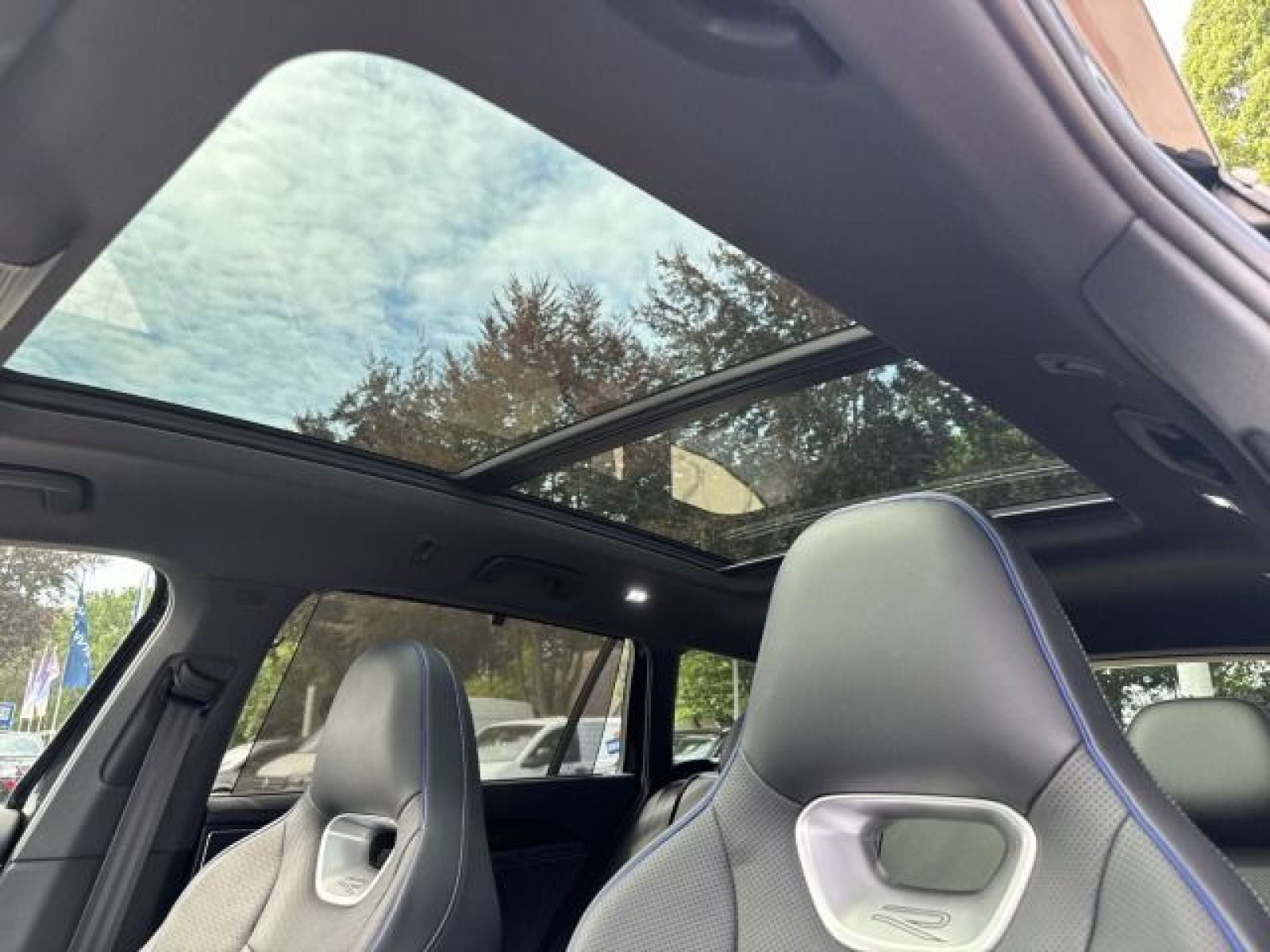 Volkswagen - Passat Variant_26