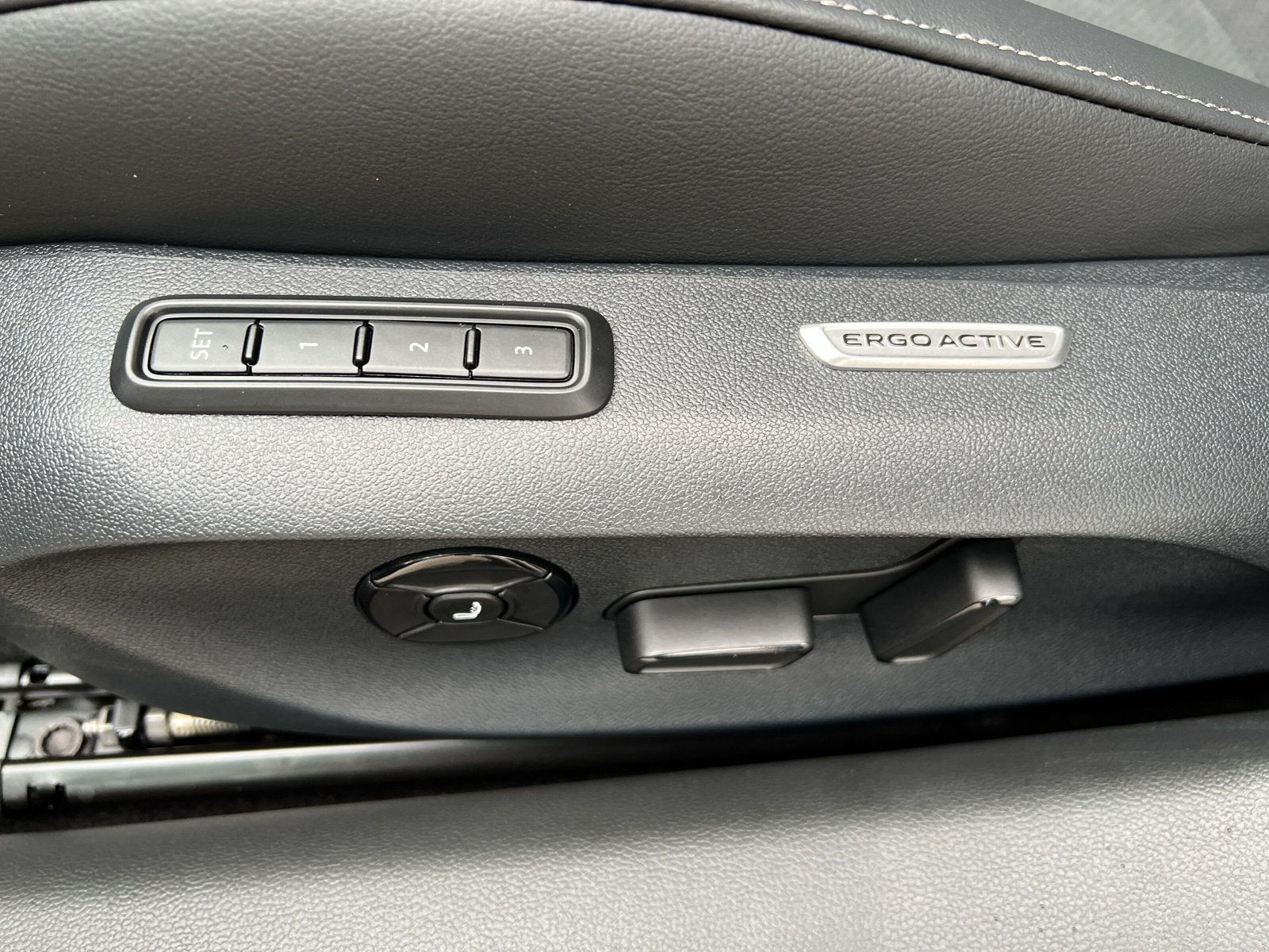 Volkswagen - Passat Variant_26