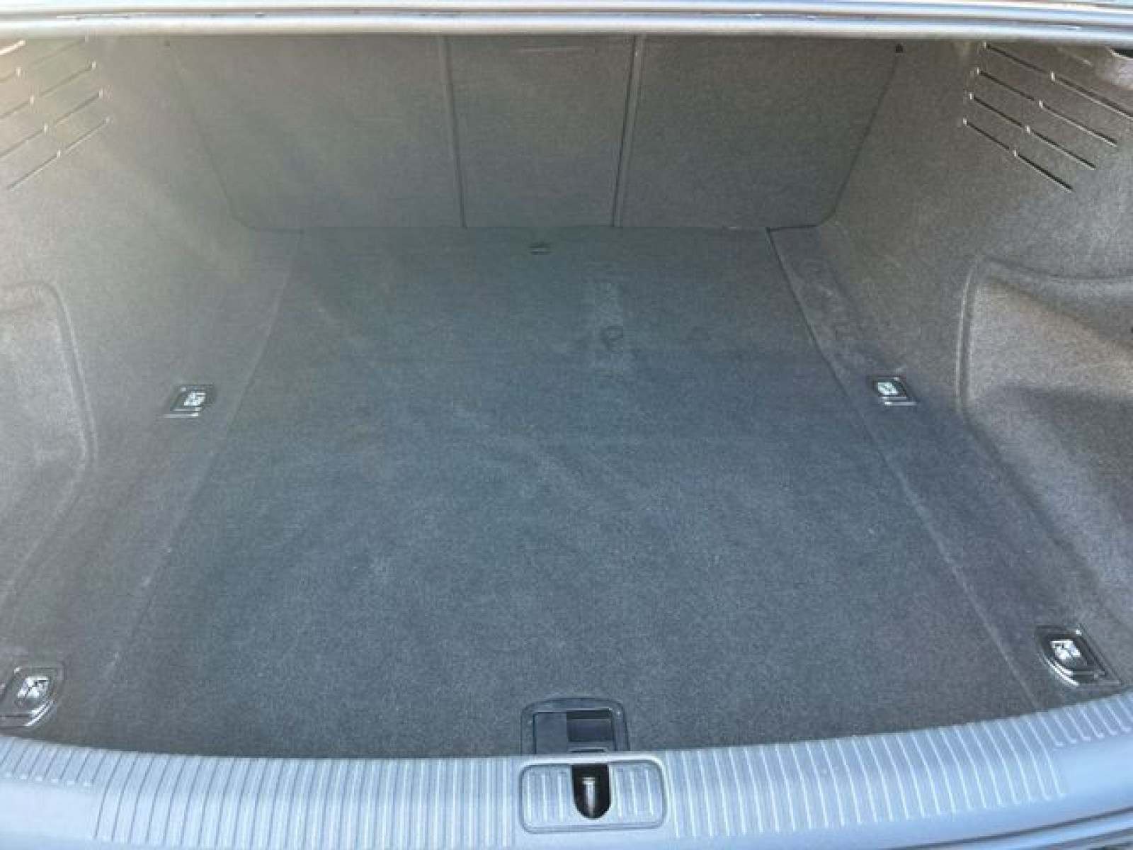 Audi - A4 Limousine_9