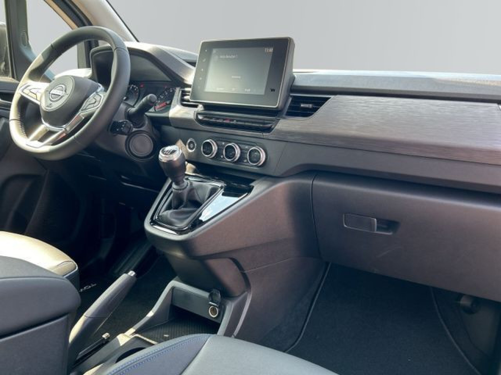 Nissan - Townstar_14