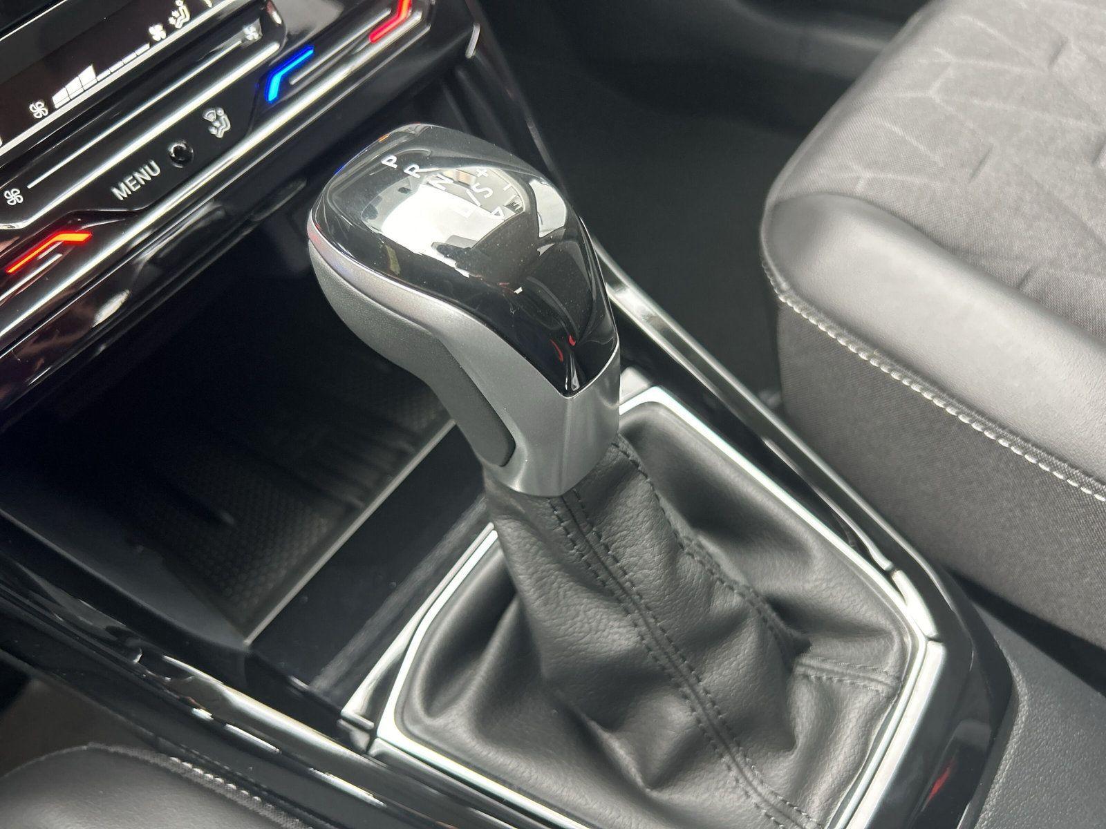 Volkswagen - T-Cross_15