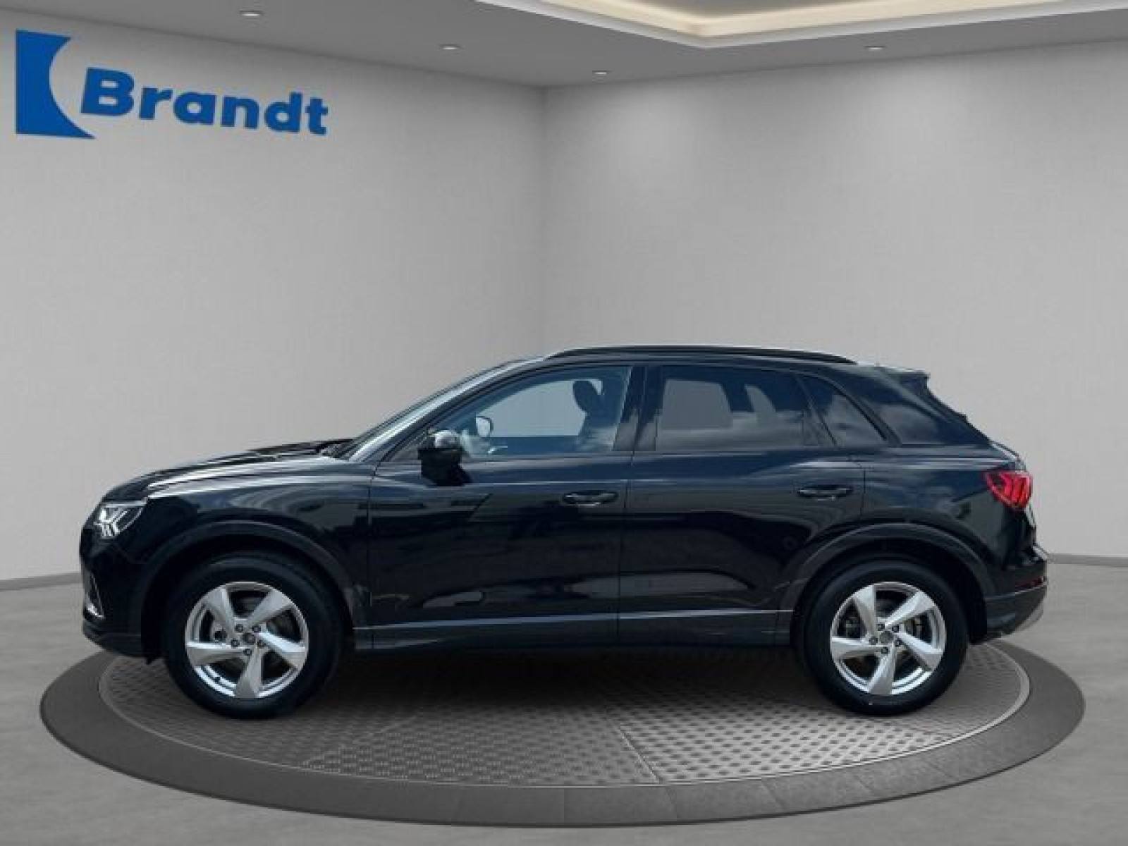 Audi - Q3_2