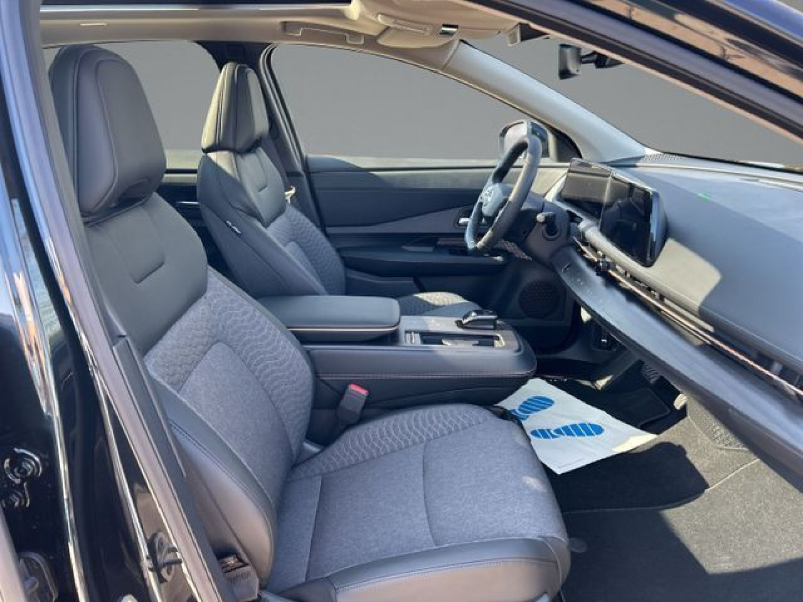 Nissan - Ariya_10