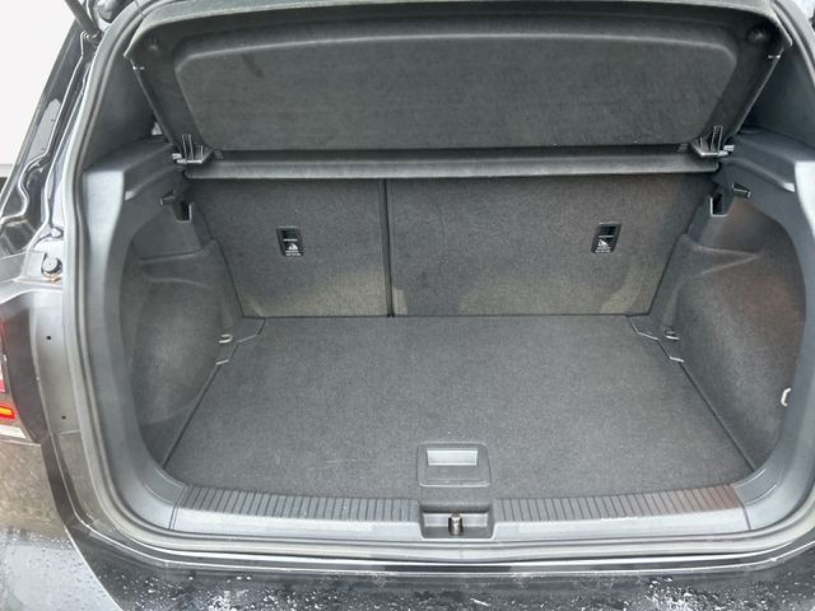 Volkswagen - T-Cross_11