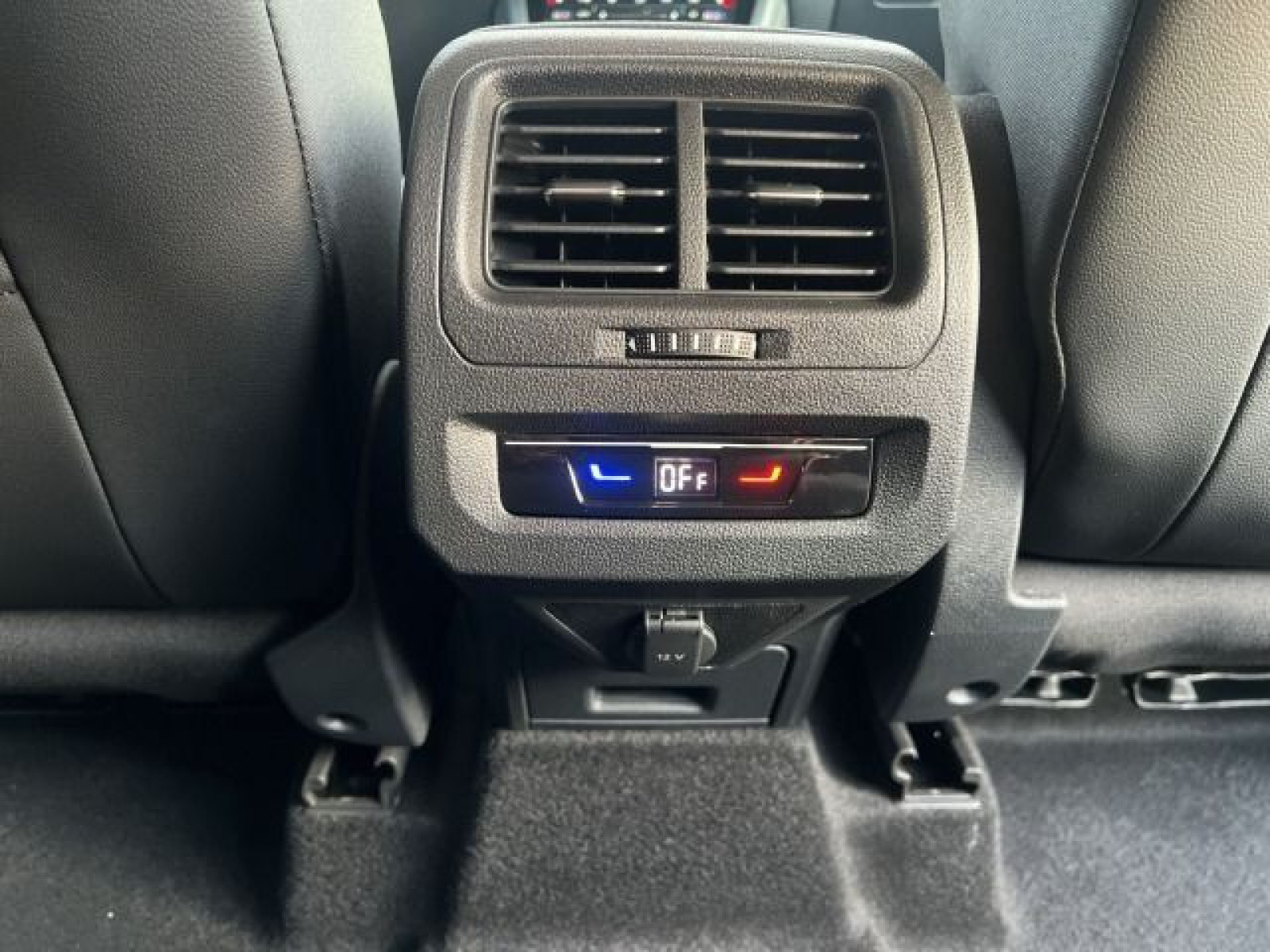 Volkswagen - Touran_32