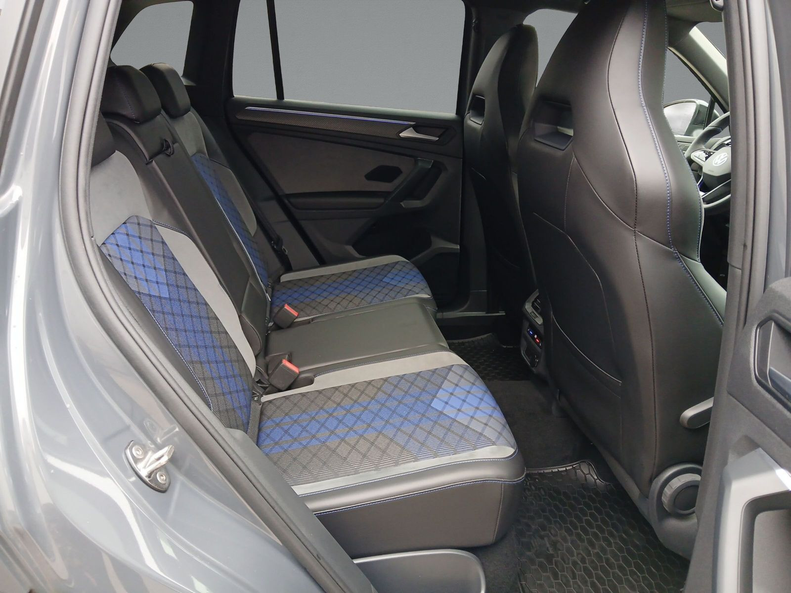 Volkswagen - Tiguan_13