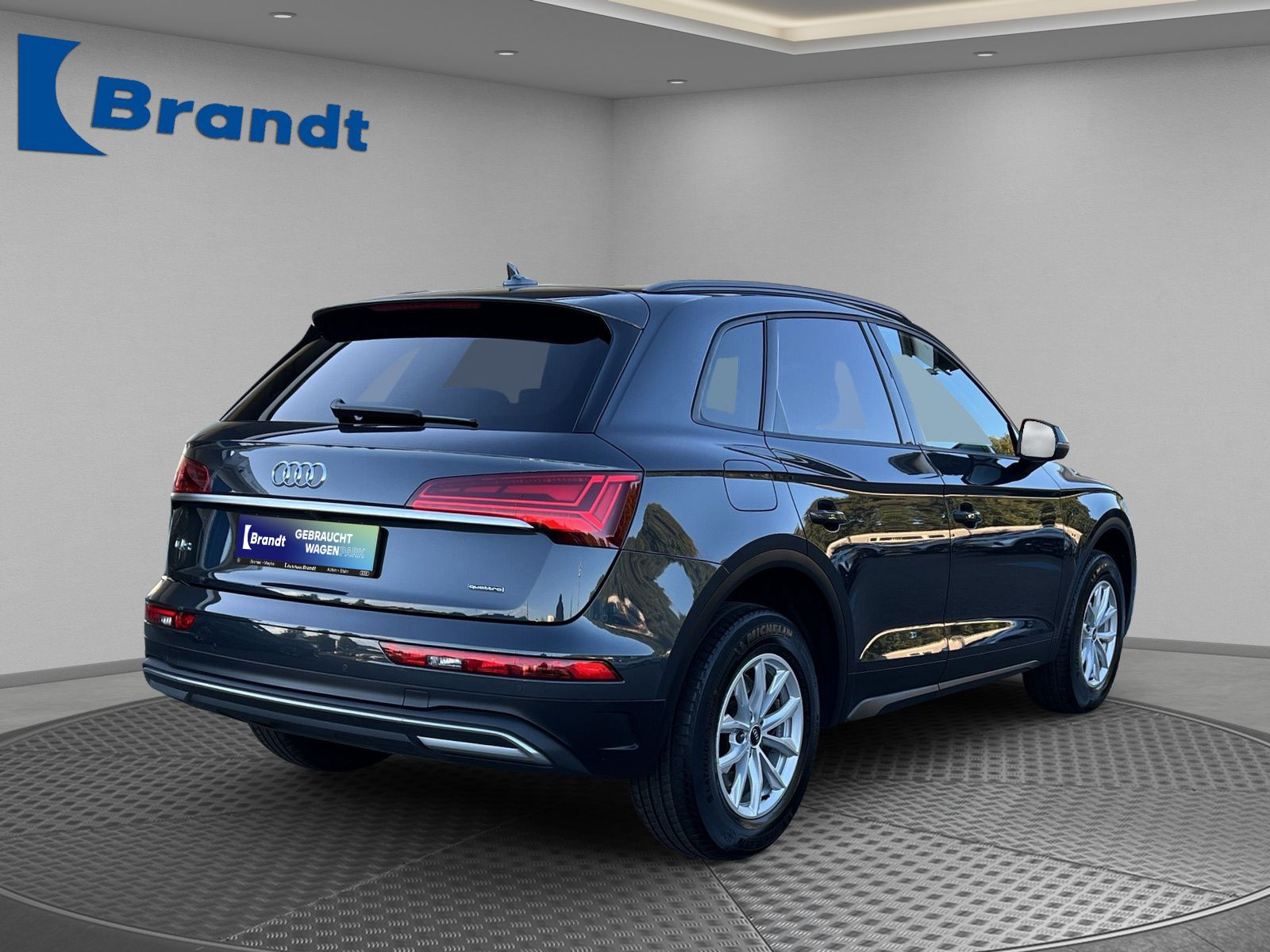 Audi - Q5_4