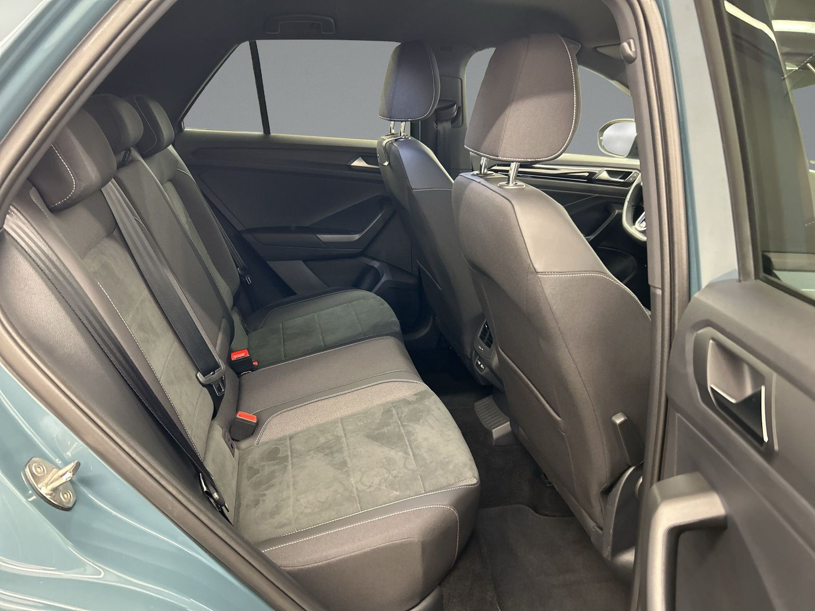 Volkswagen - T-Roc_13