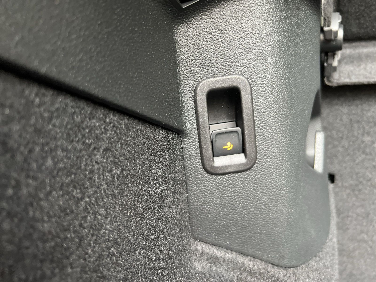 Volkswagen - Golf_25