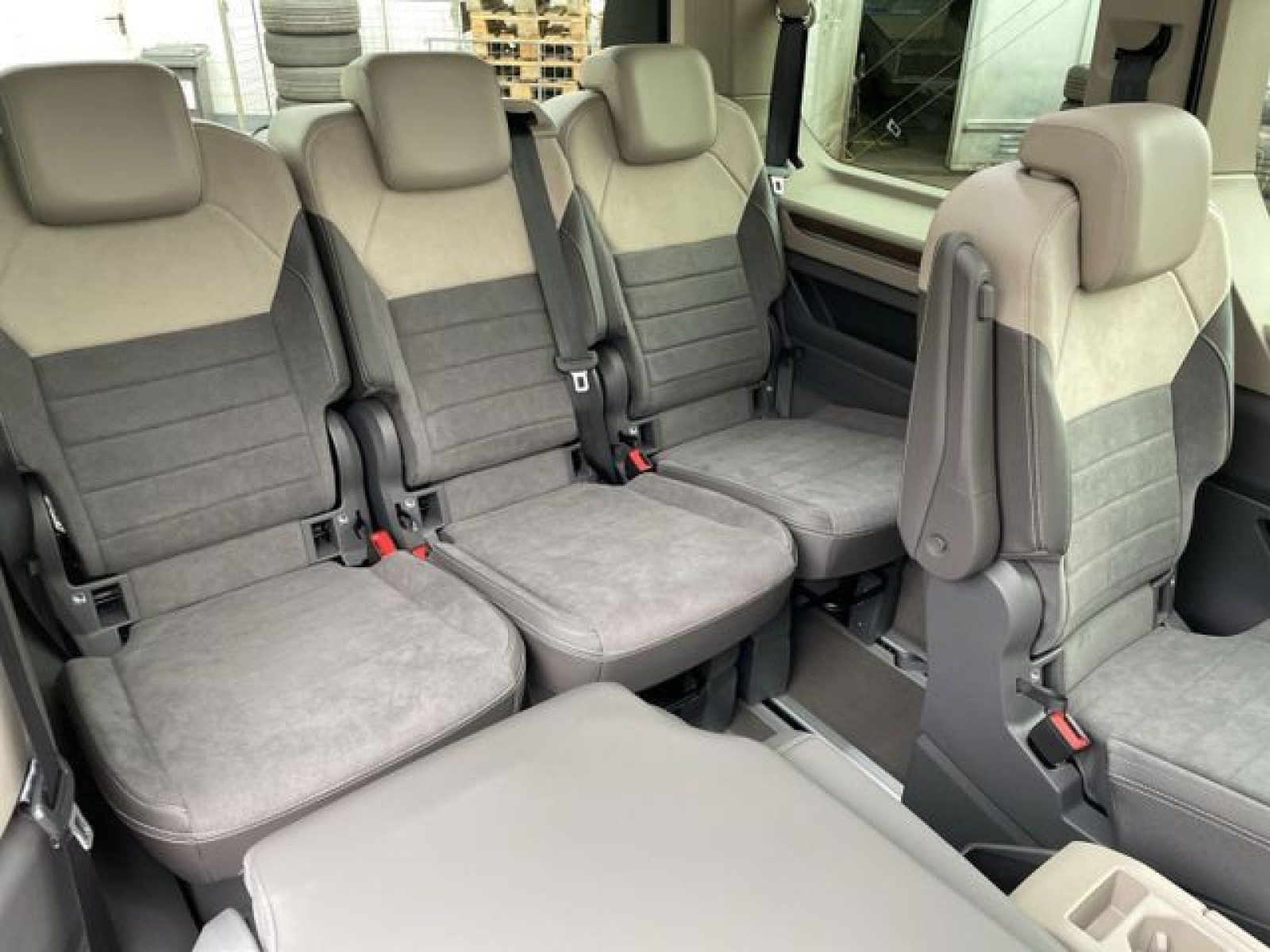 Volkswagen - Multivan_25