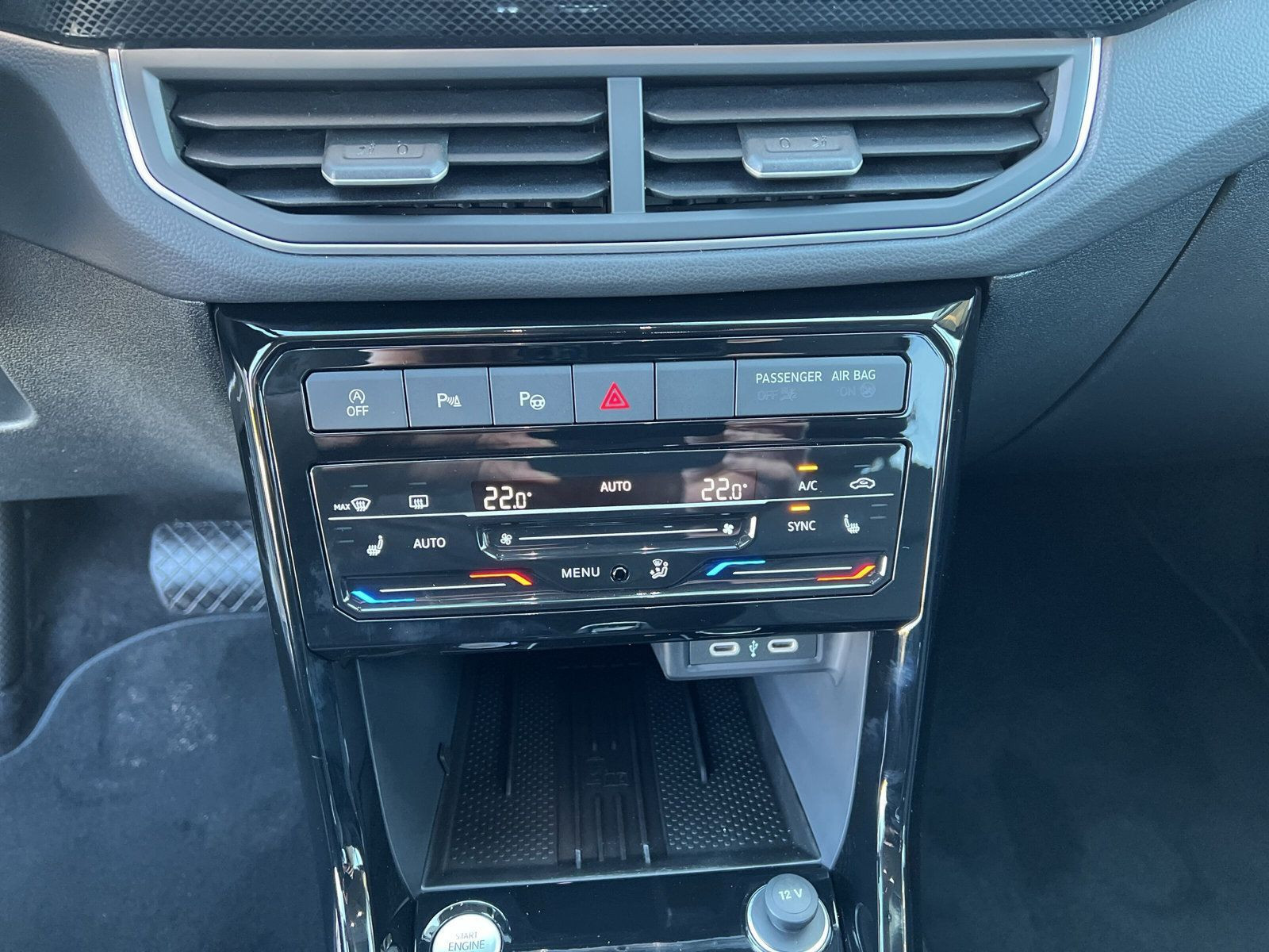 Volkswagen - T-Cross_19