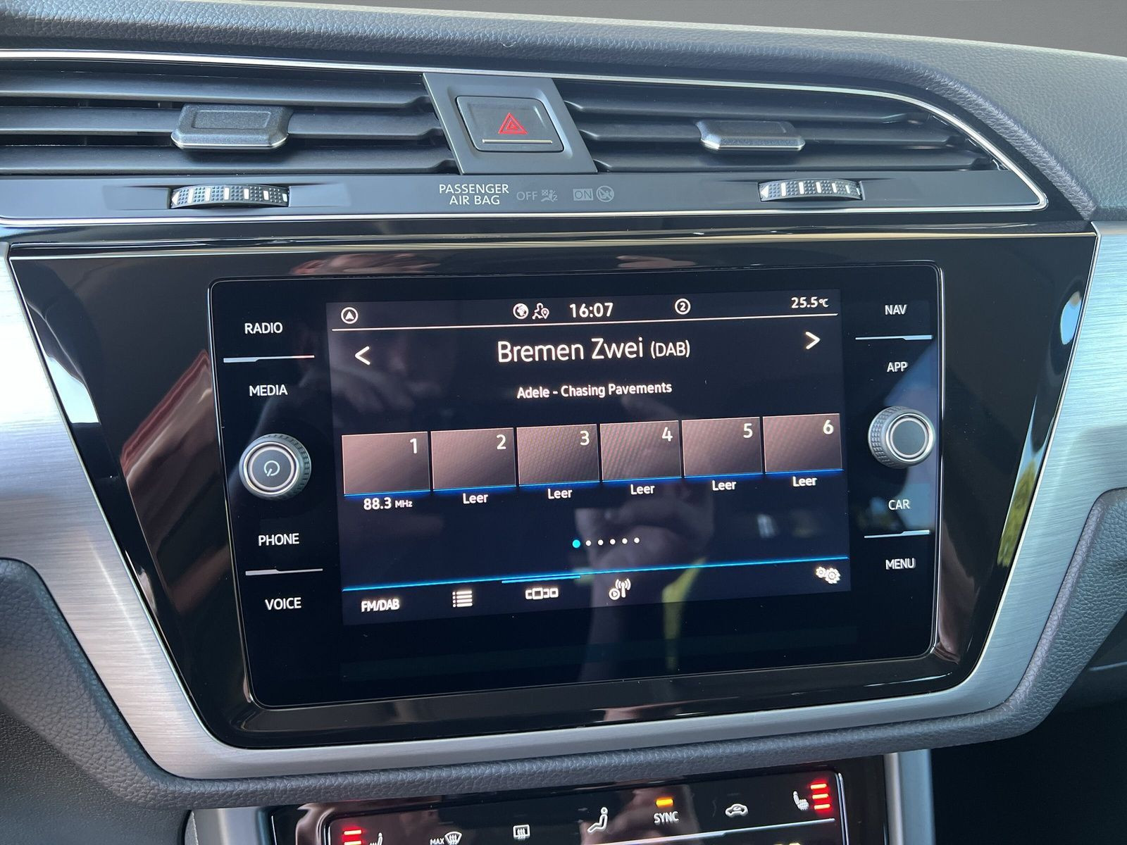 Volkswagen - Touran_19