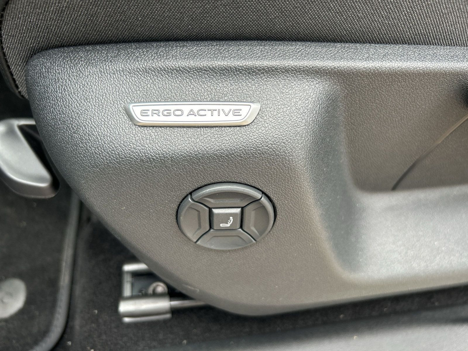 Volkswagen - Tayron_25