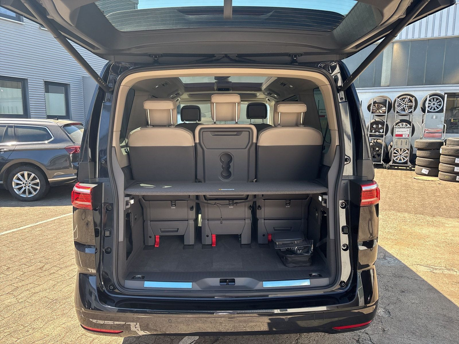 Volkswagen - Multivan_15