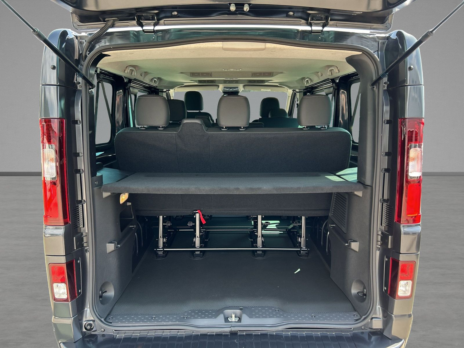 Nissan - Primastar_11