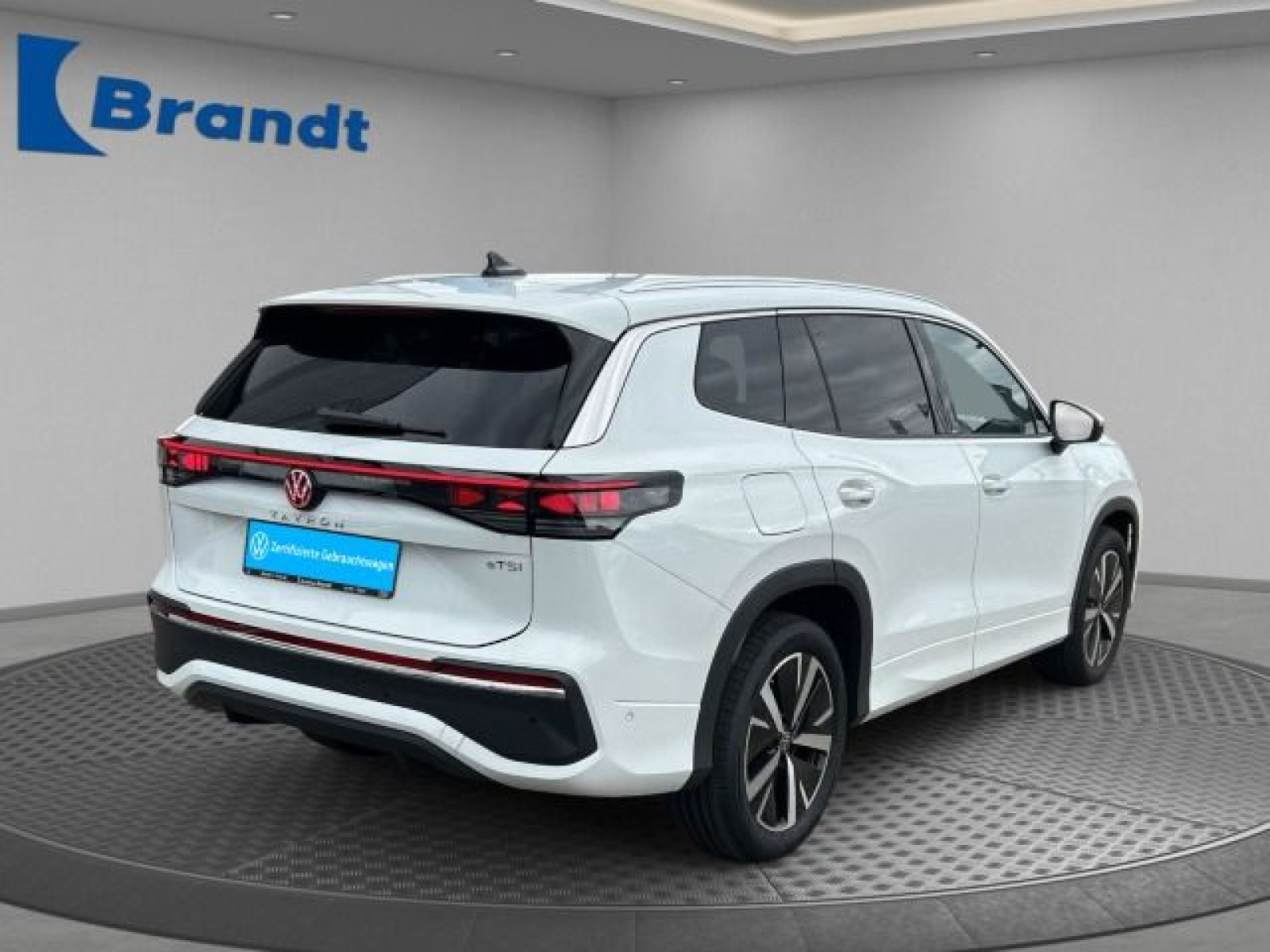 Volkswagen - Tayron_3