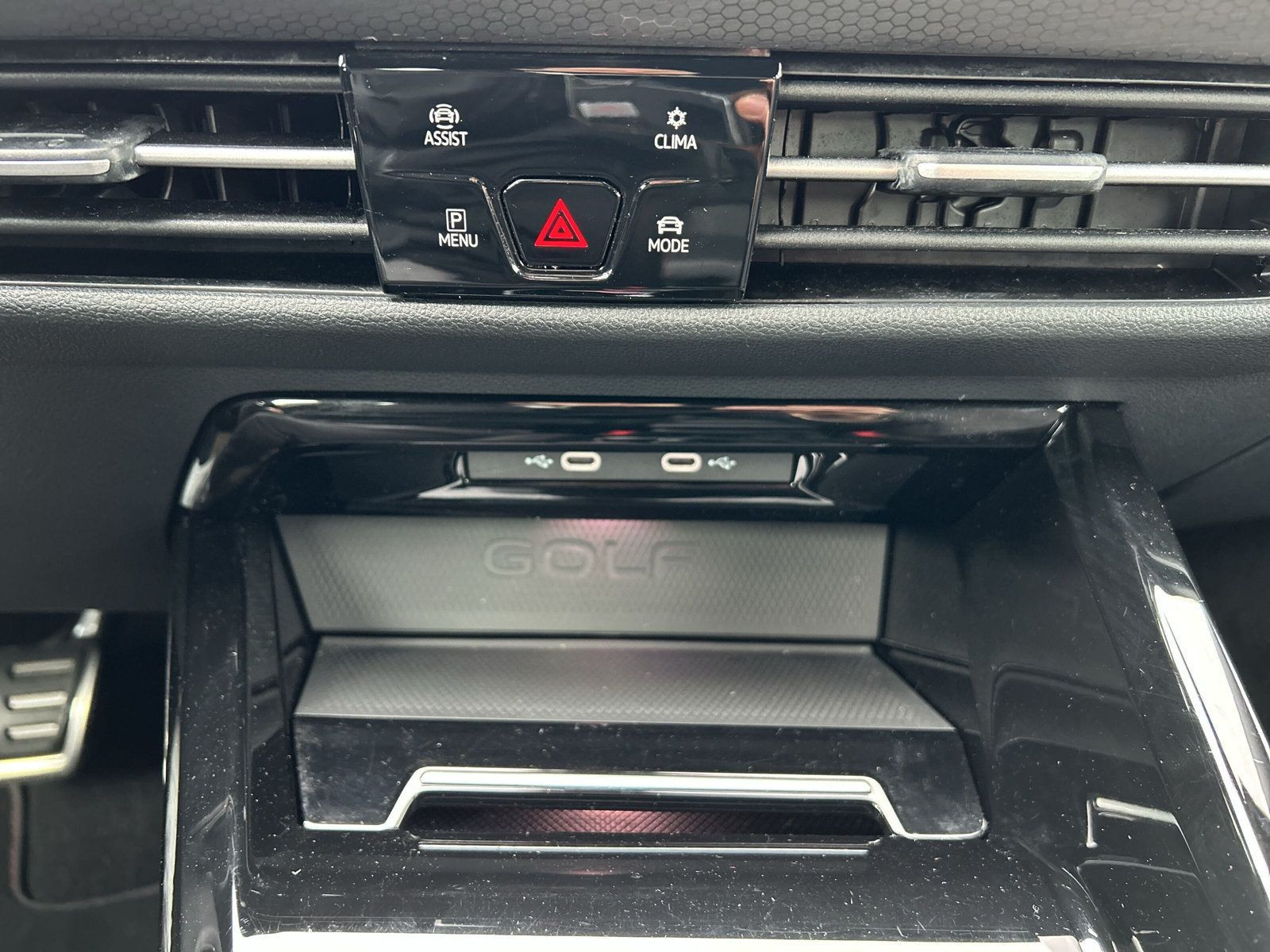 Volkswagen - Golf GTI_16