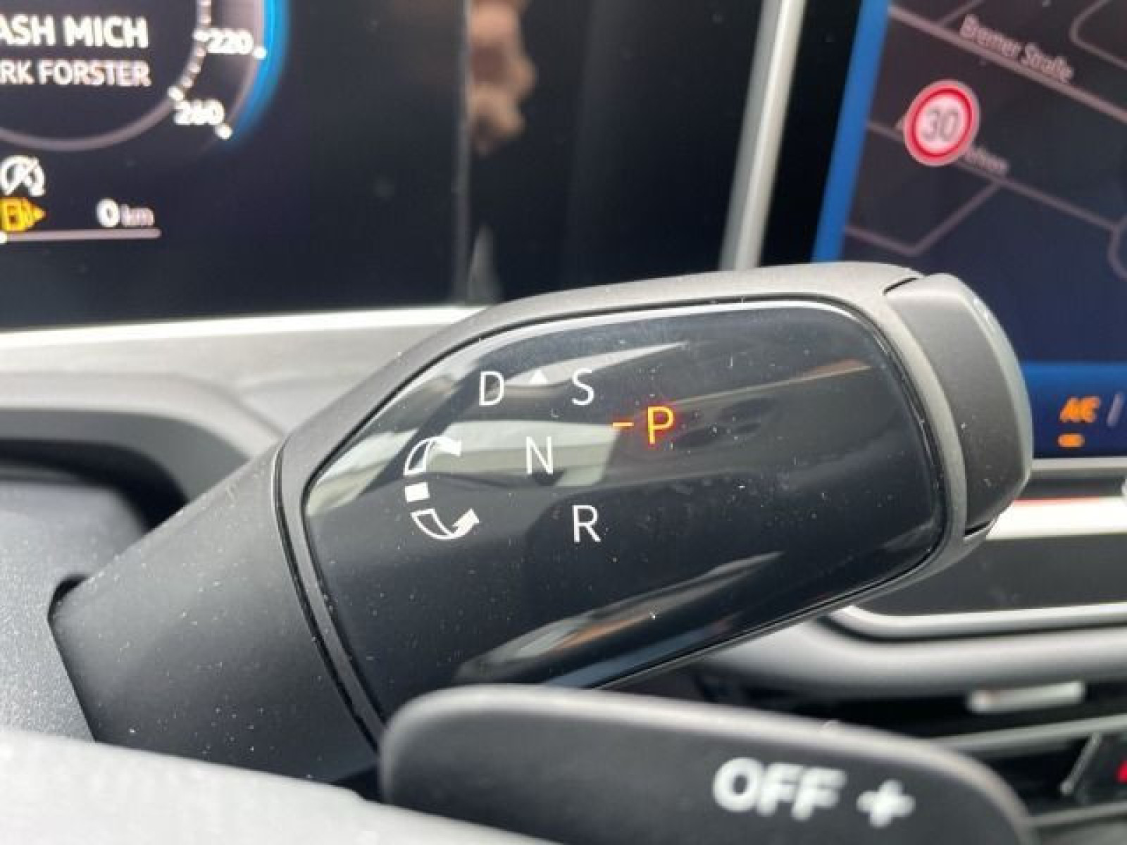 Volkswagen - Passat Variant_16