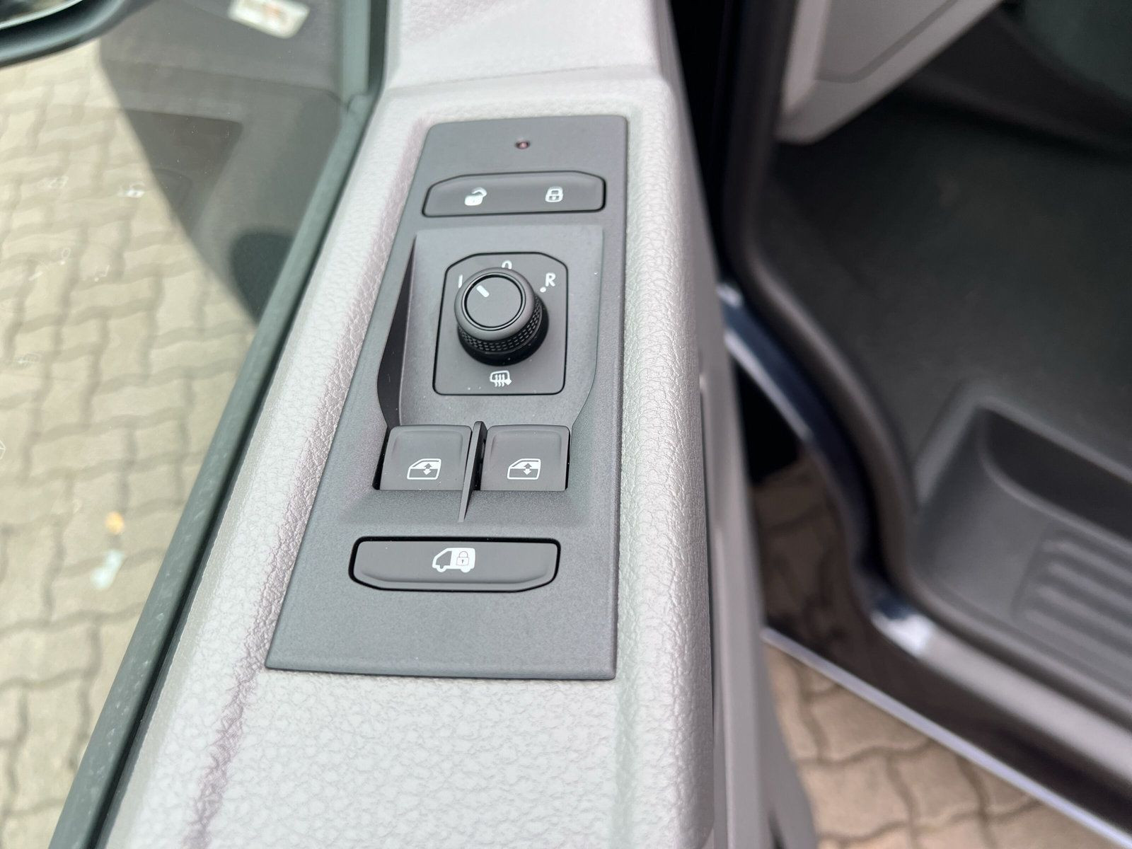 Volkswagen - T6.1 Transporter_25