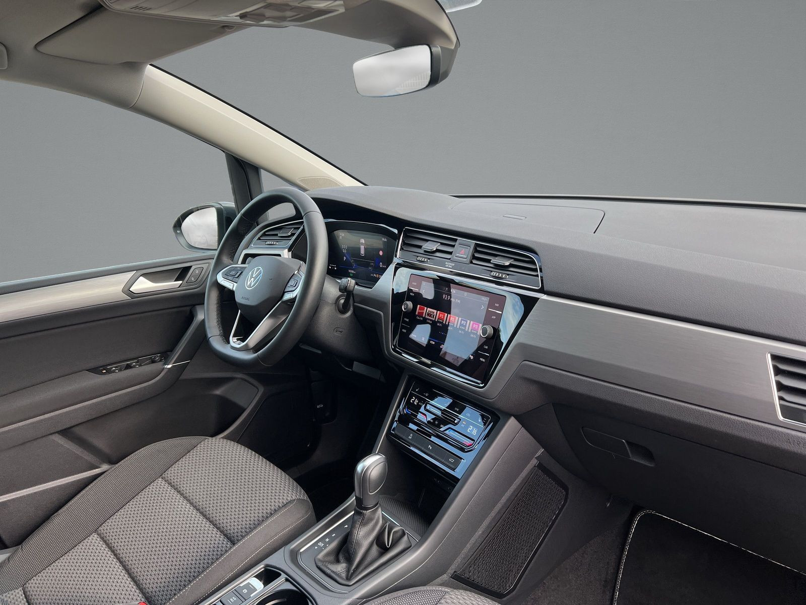 Volkswagen - Touran_15