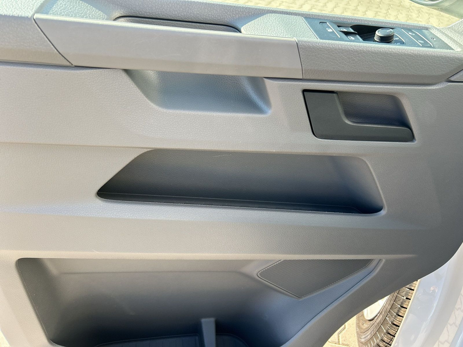 Volkswagen - T6.1 Transporter_20