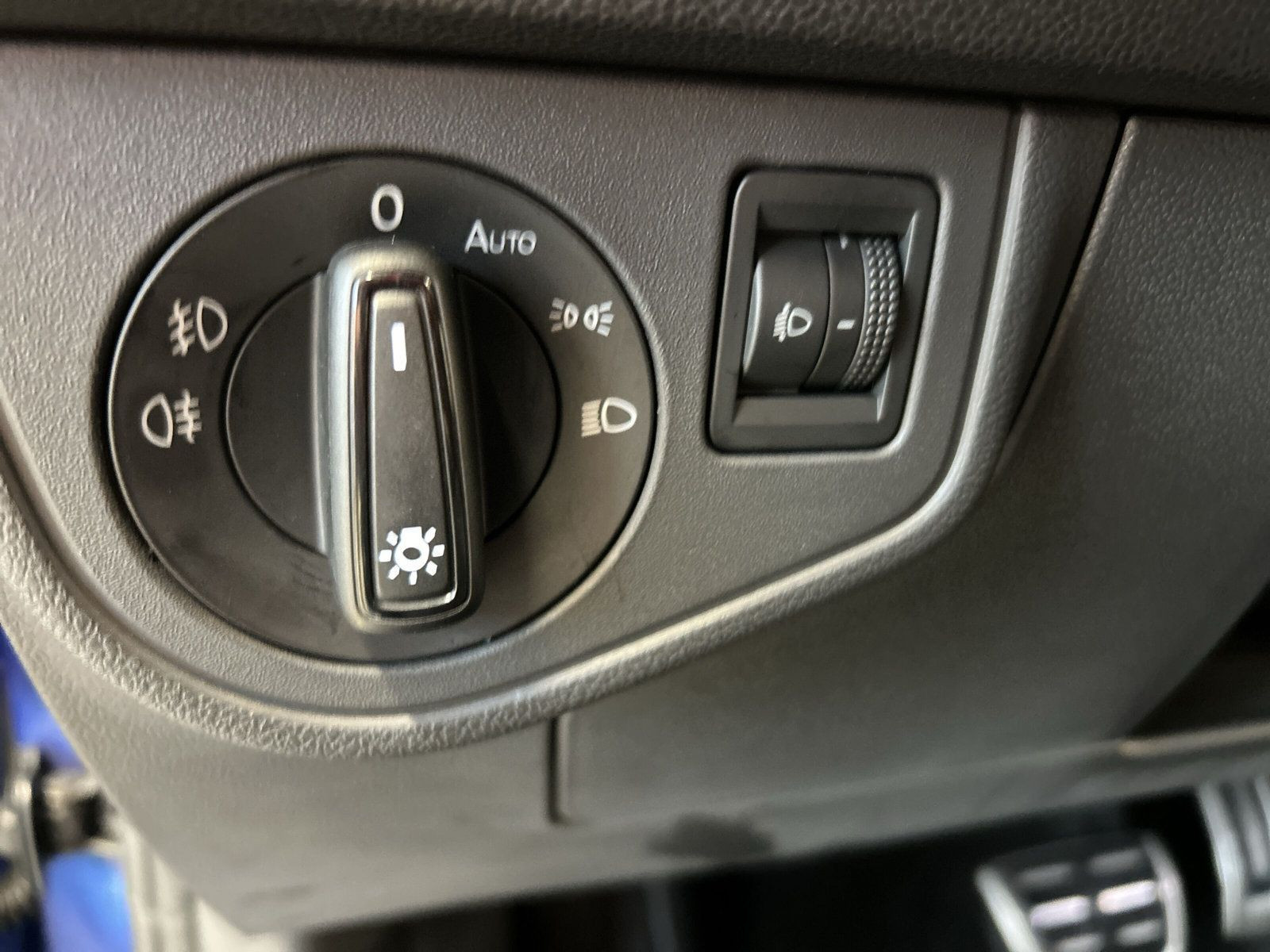 Volkswagen - Polo_25