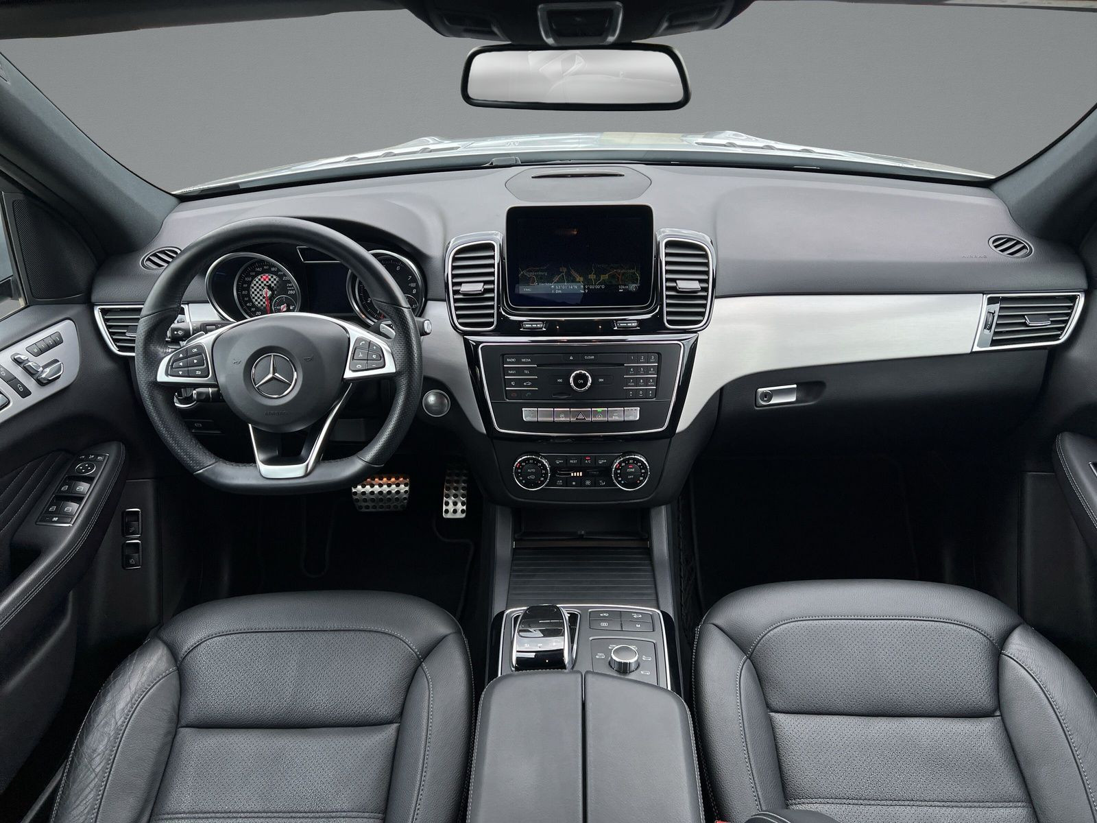 Mercedes-Benz - GLE 400_8