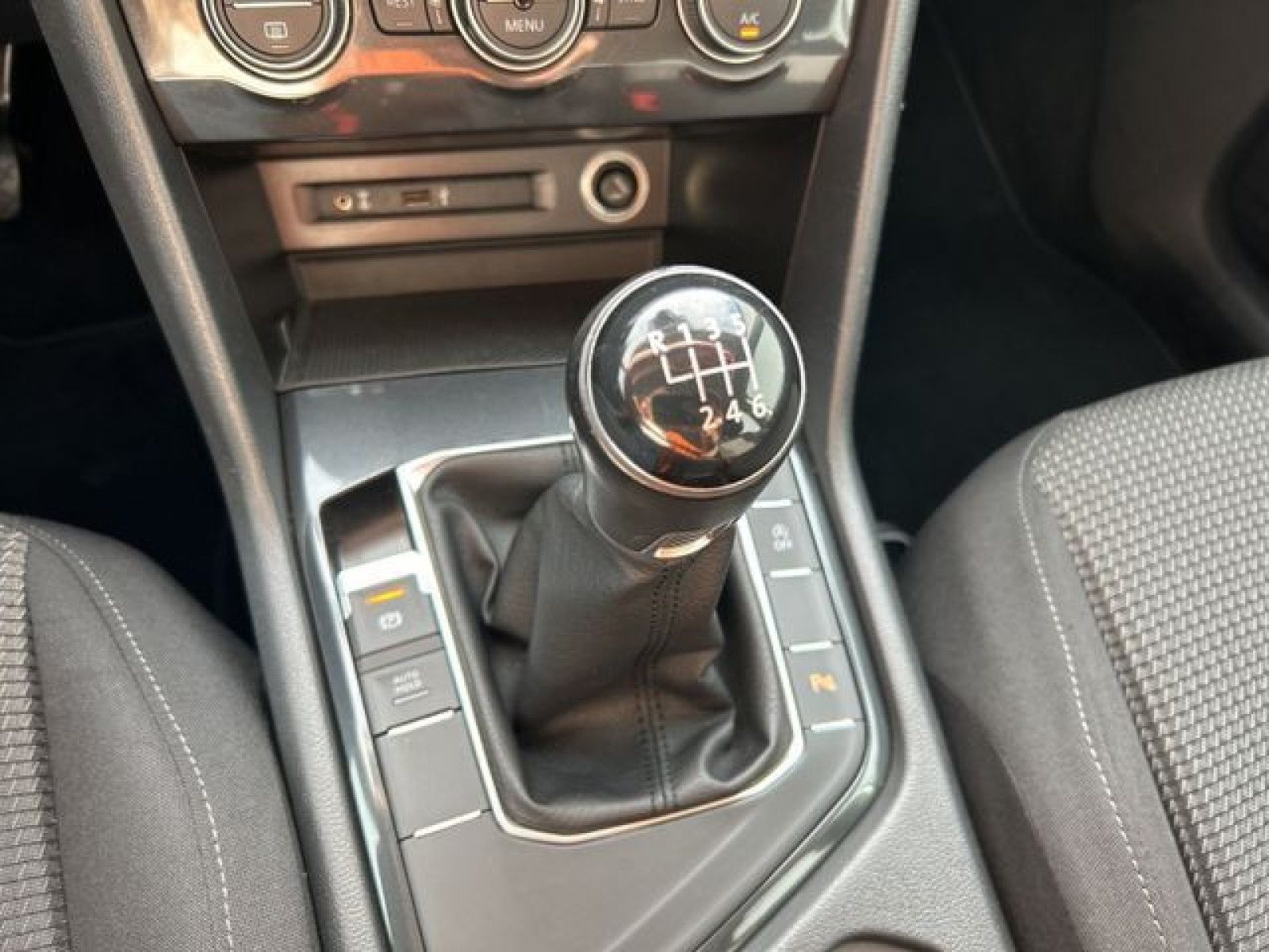 Volkswagen - Tiguan_15