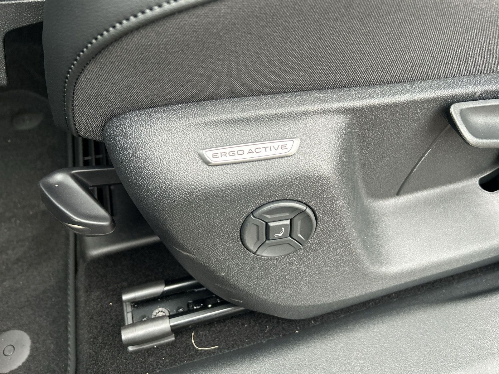 Volkswagen - Tiguan_32