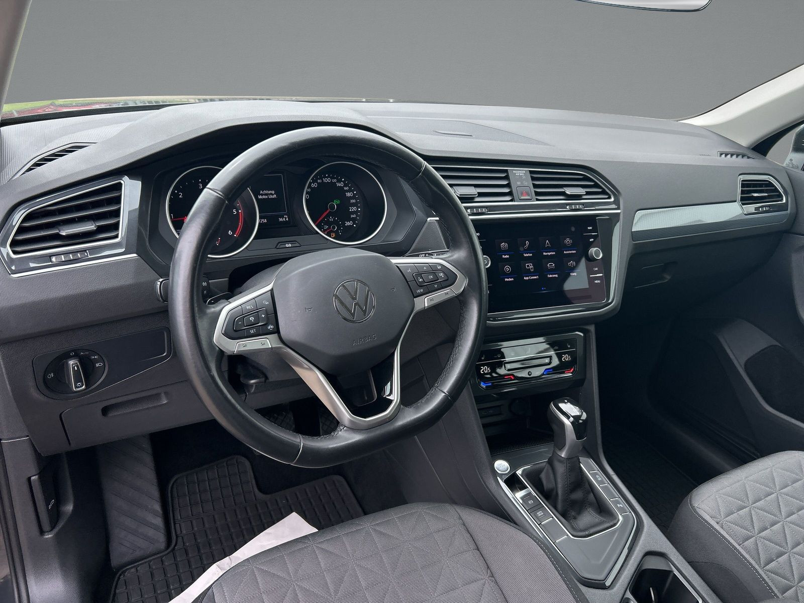 Volkswagen - Tiguan_8