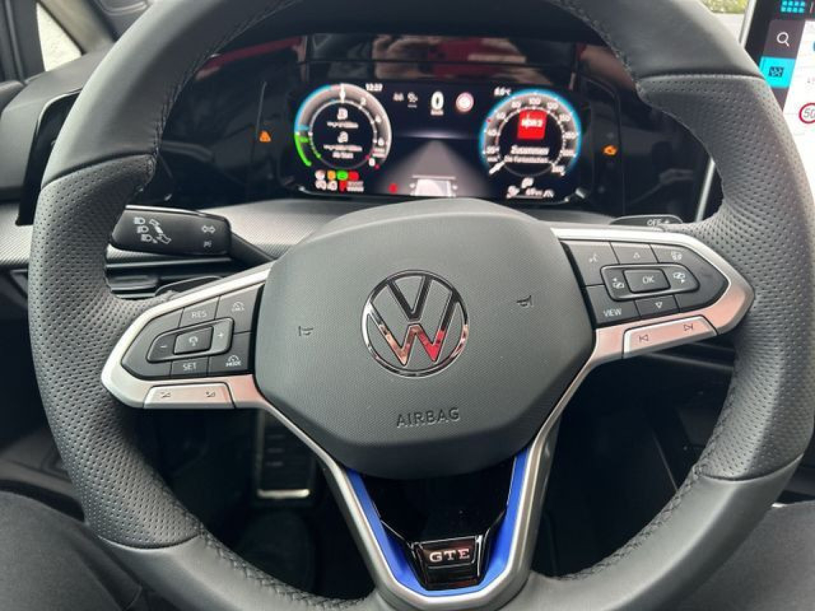 Volkswagen - Golf_24