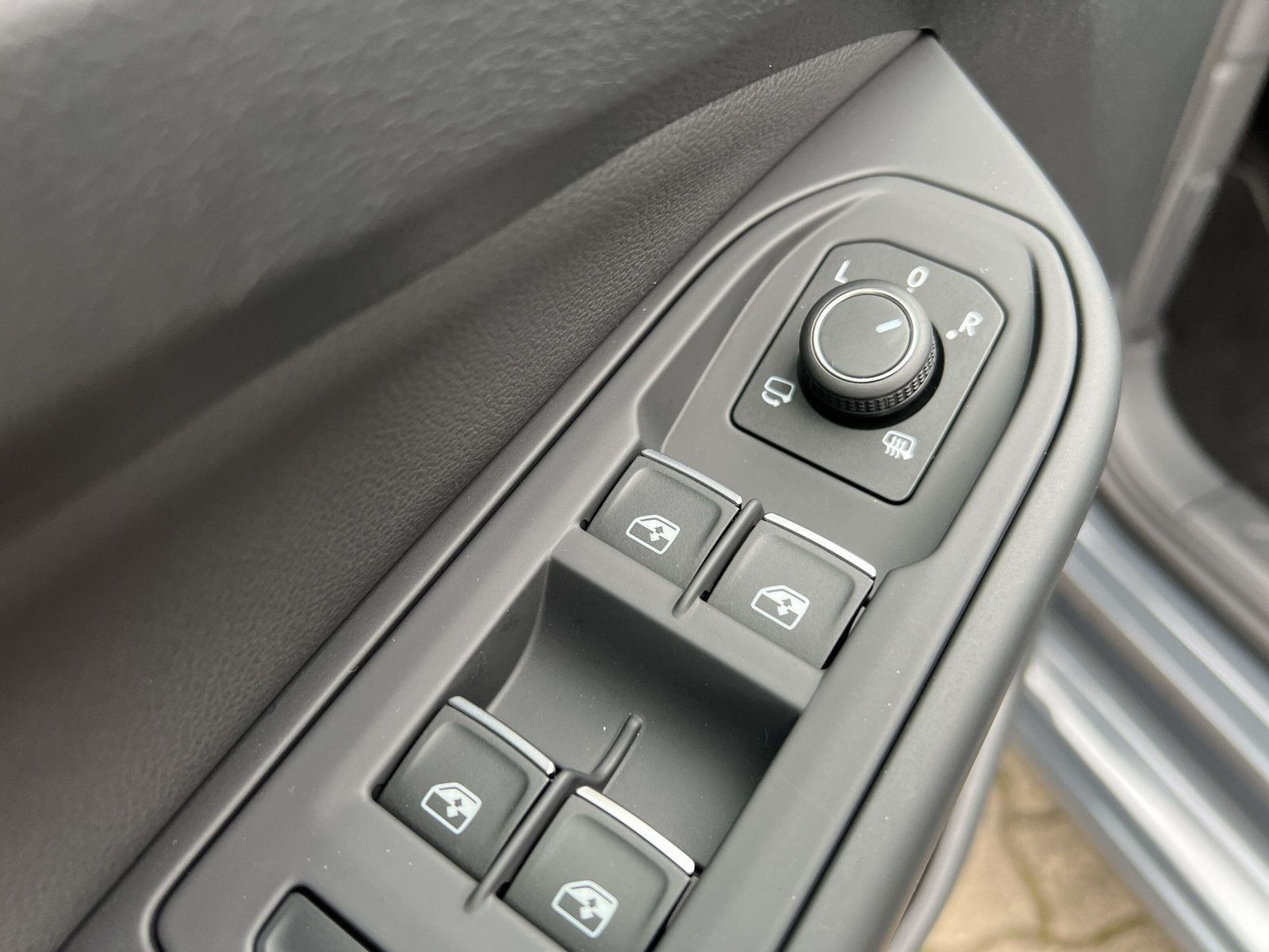 Volkswagen - Golf_29