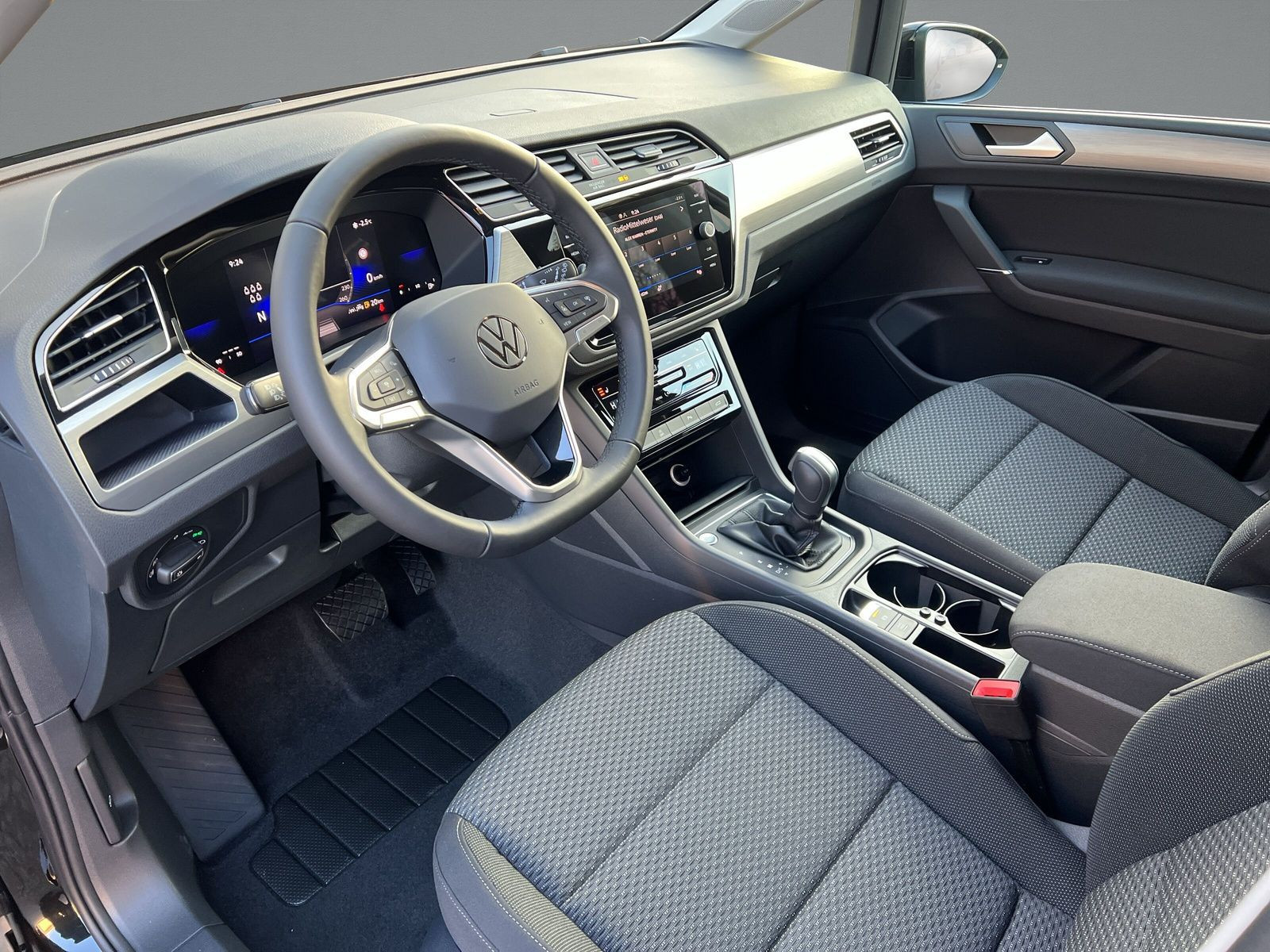 Volkswagen - Touran_7