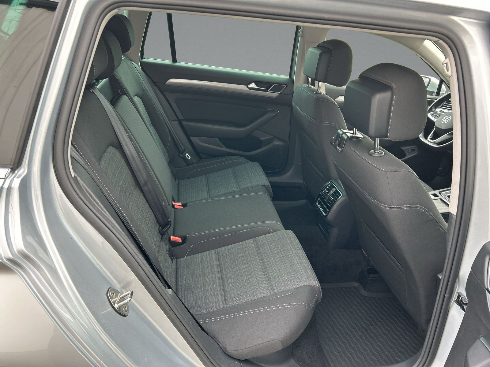 Volkswagen - Passat Variant_13